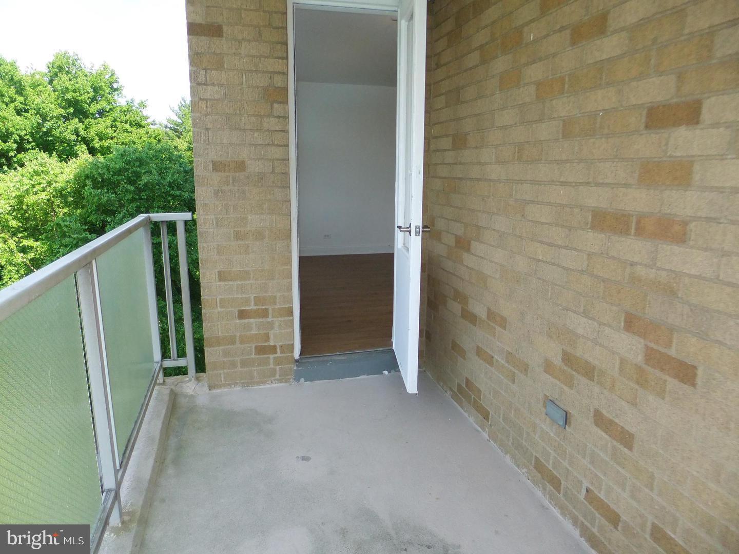 OAK HILL - Residential Lease