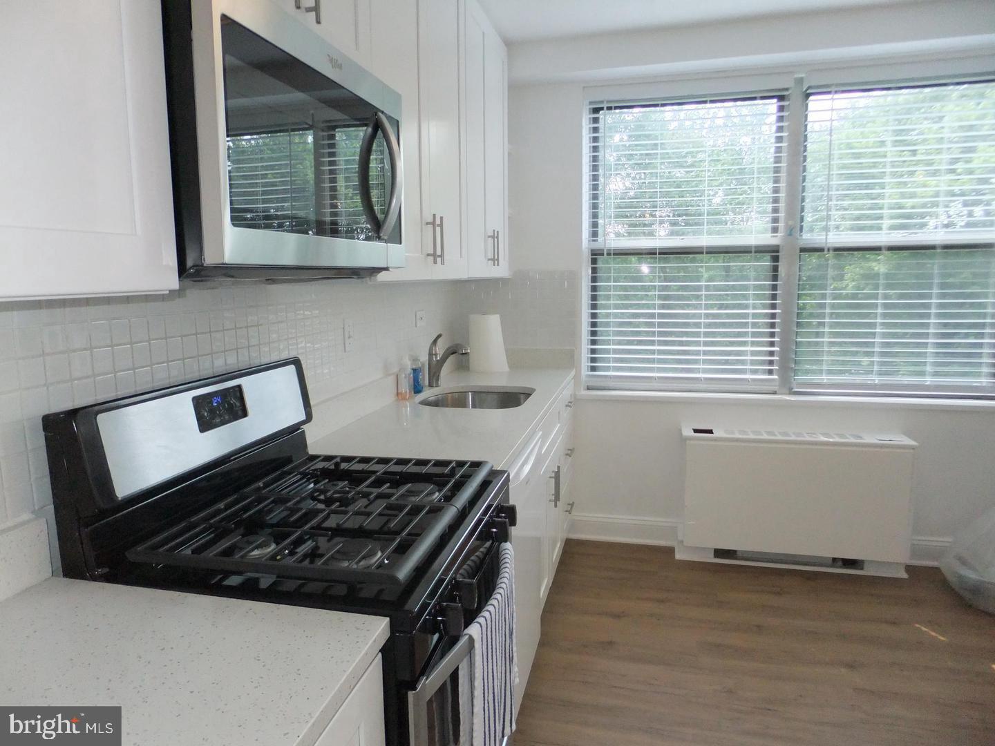 OAK HILL - Residential Lease