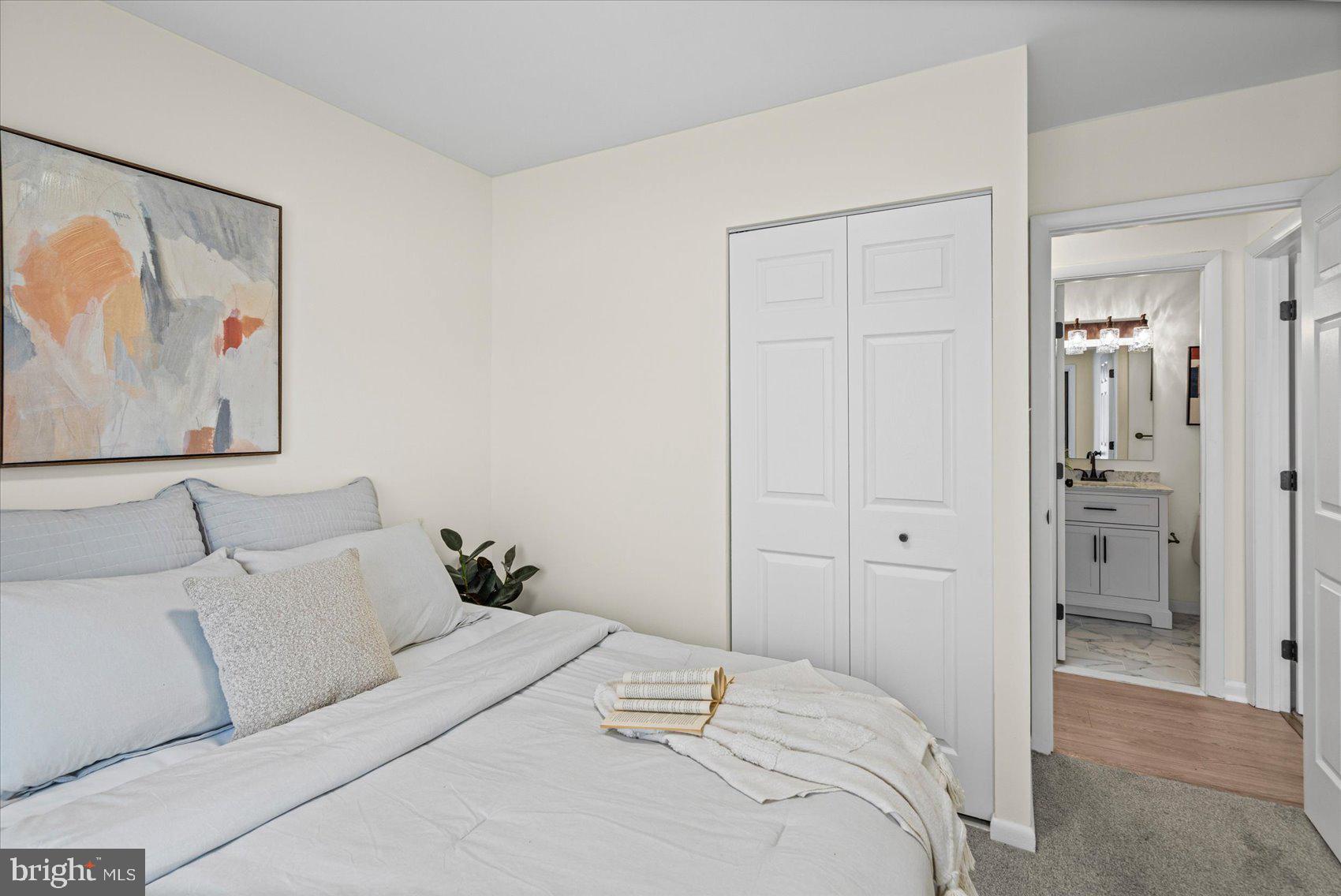 VILLAGE OF OAKLAND MILLS - Residential