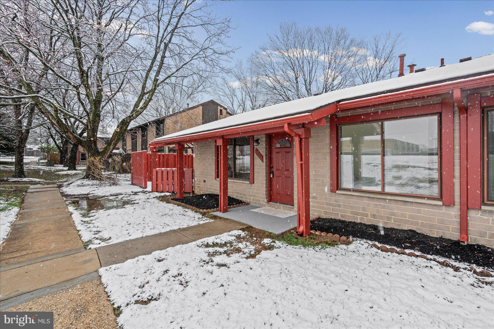 VILLAGE OF OAKLAND MILLS - Residential