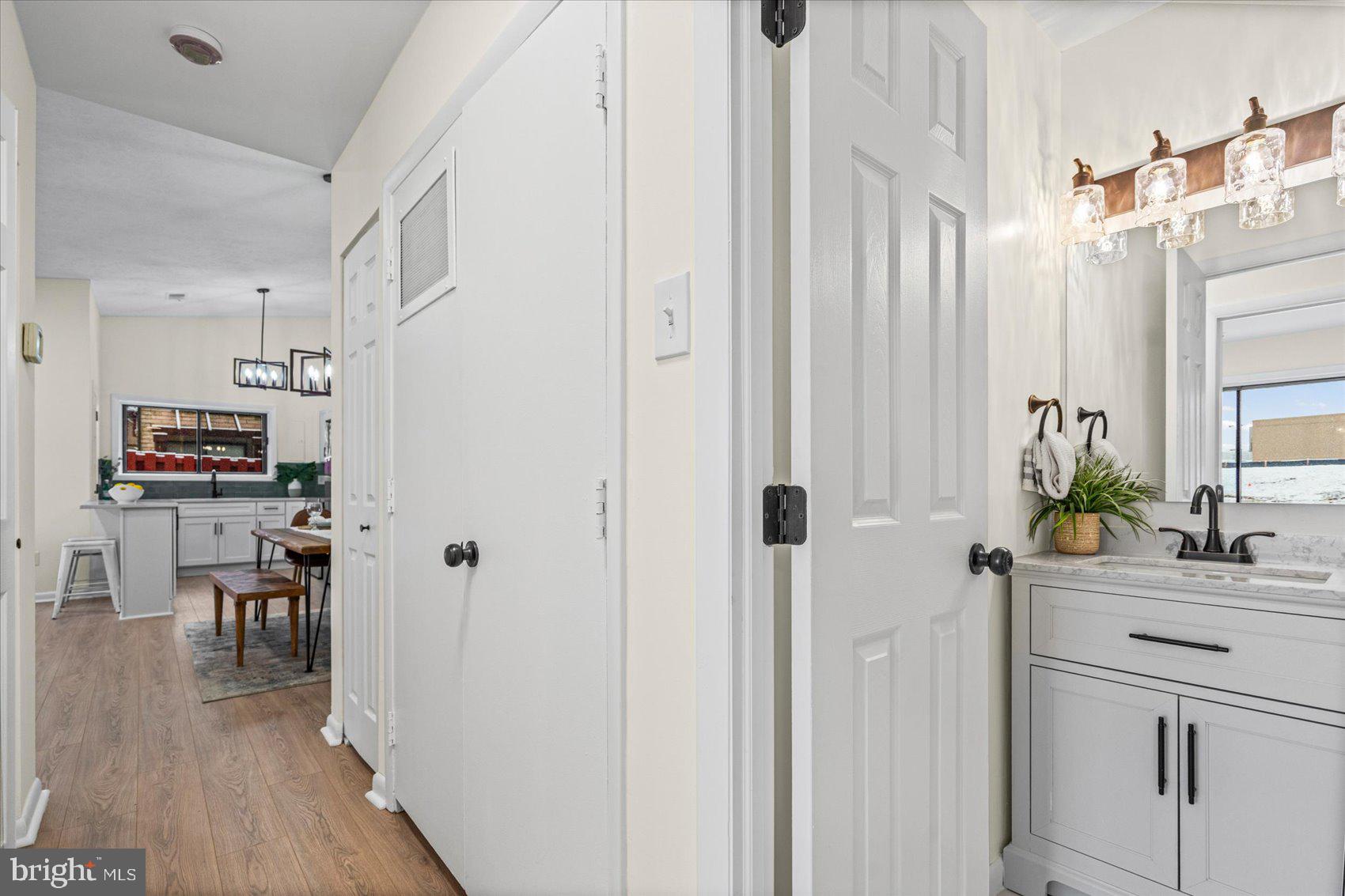 VILLAGE OF OAKLAND MILLS - Residential