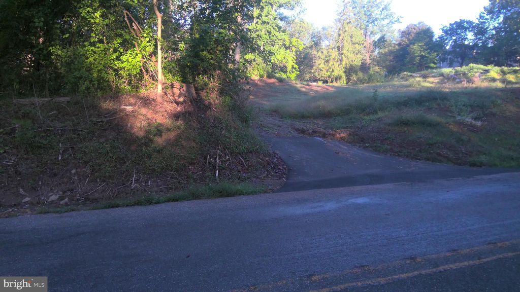 Photo of 180 SPEEDWELL FORGE, LITITZ, PA 17543 (MLS # PALA2025542)