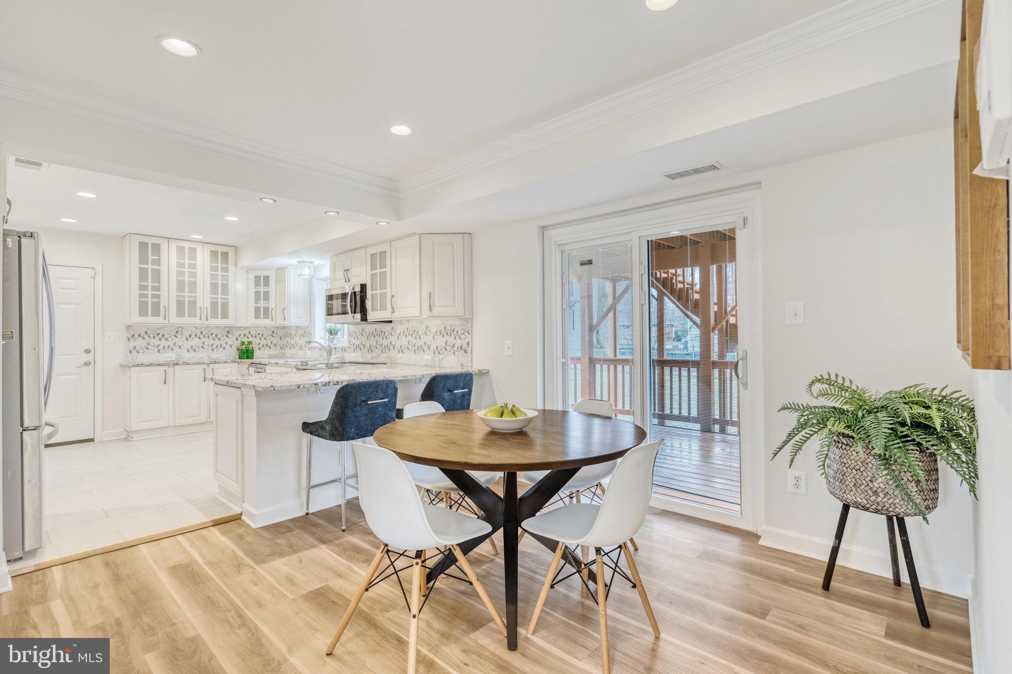 EAST VIENNA WOODS - Residential