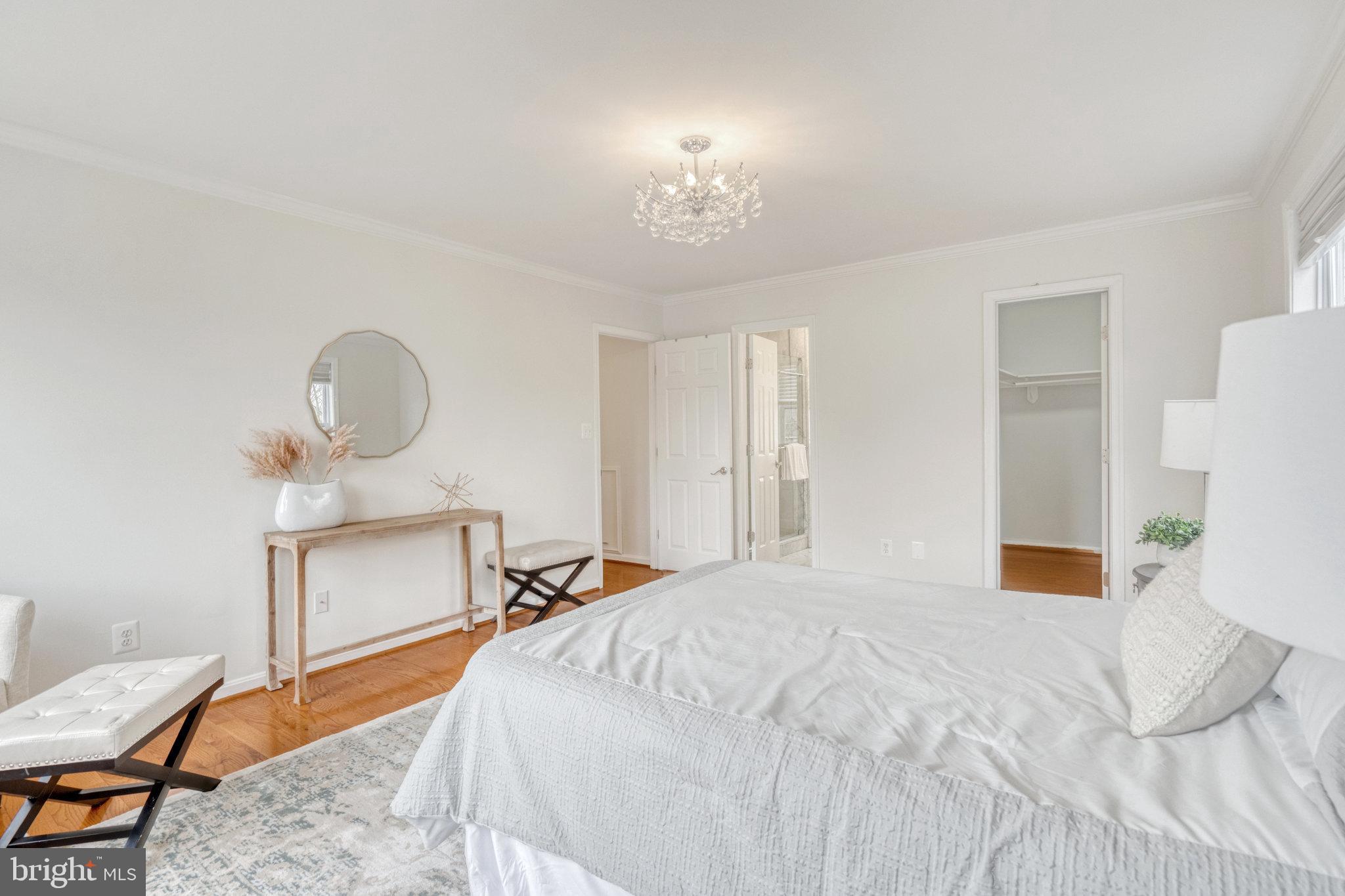 EAST VIENNA WOODS - Residential