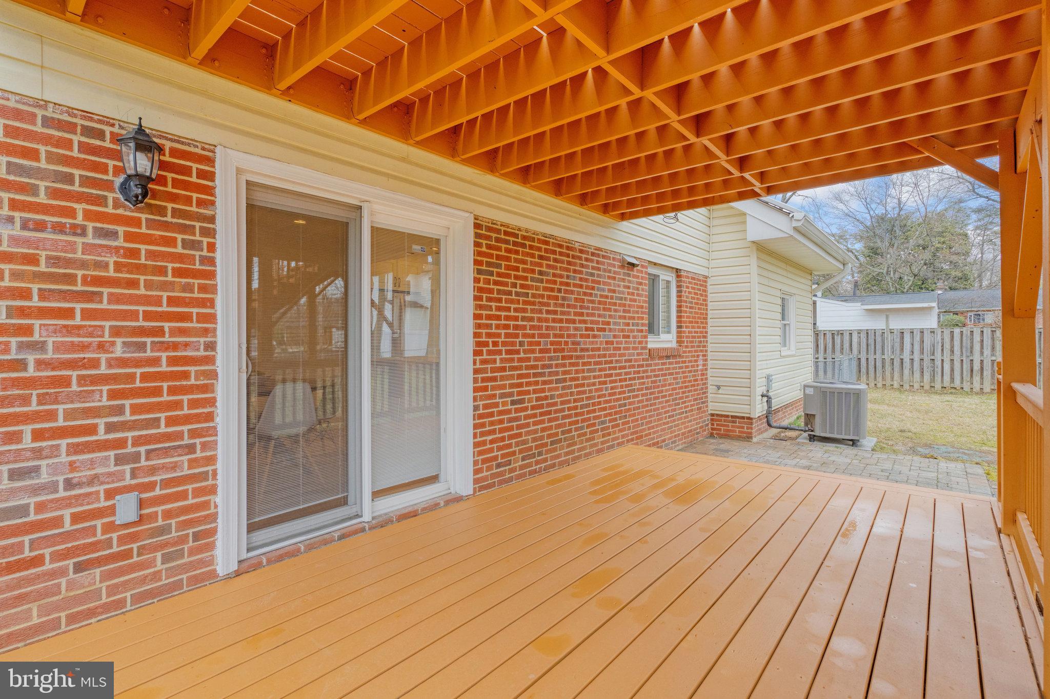 EAST VIENNA WOODS - Residential