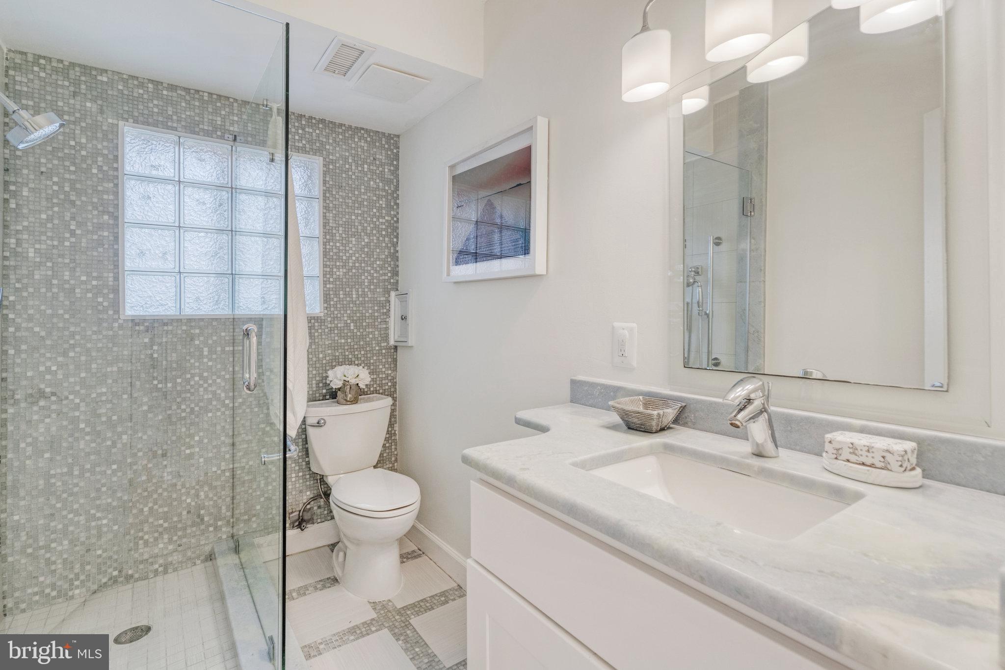 EAST VIENNA WOODS - Residential