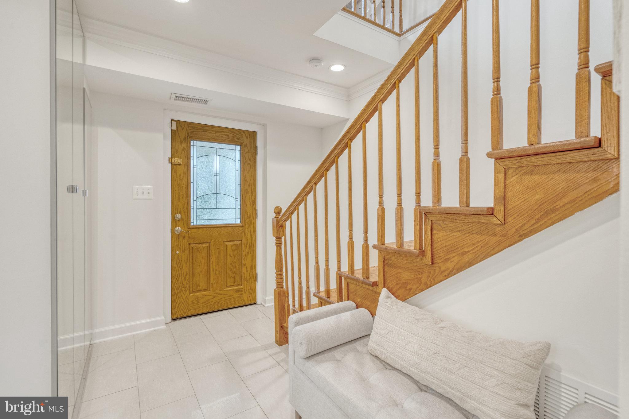 EAST VIENNA WOODS - Residential