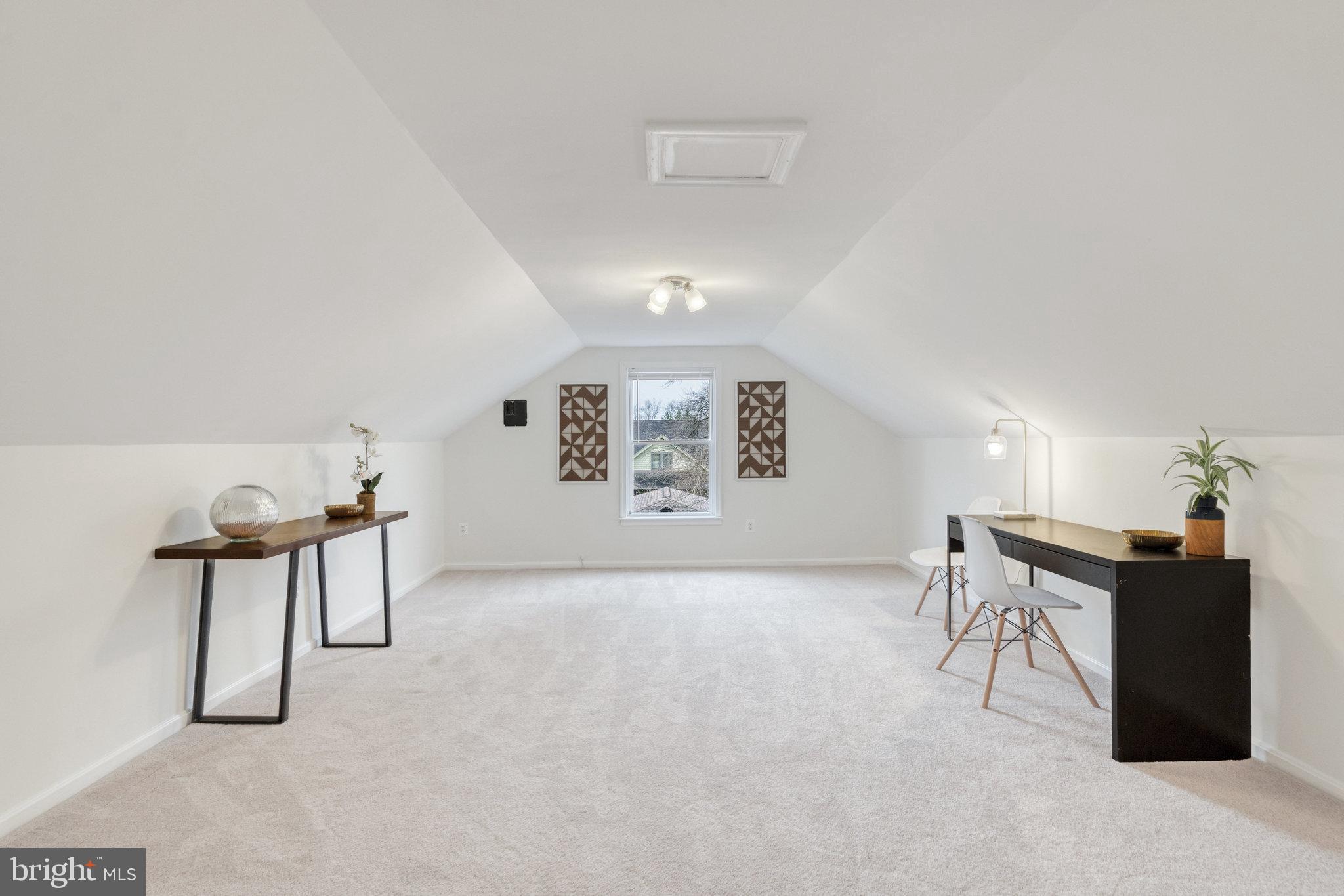 EAST VIENNA WOODS - Residential