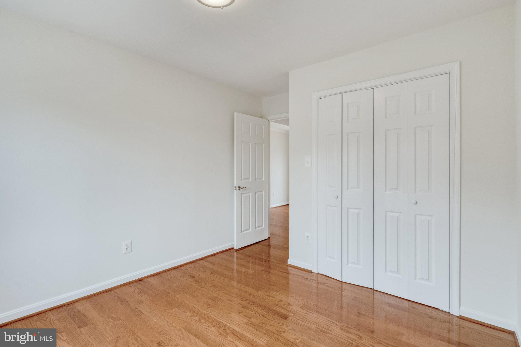 EAST VIENNA WOODS - Residential