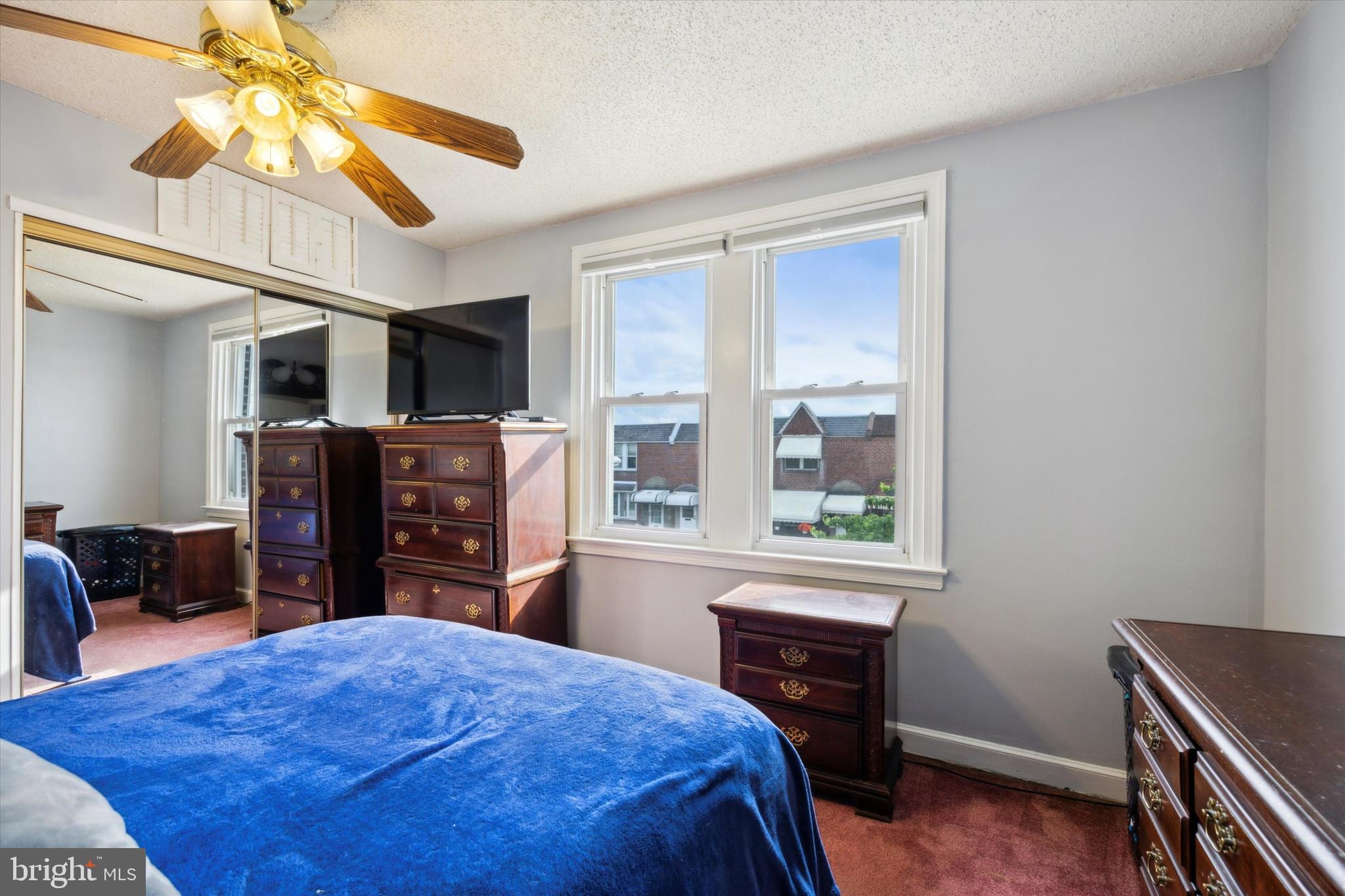 HOLMESBURG - Residential