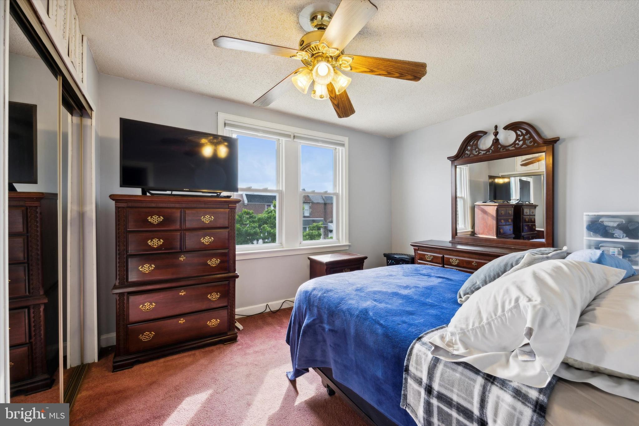 HOLMESBURG - Residential