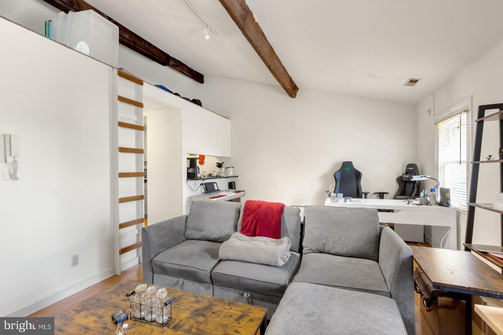 258 S 9TH STREET 4F