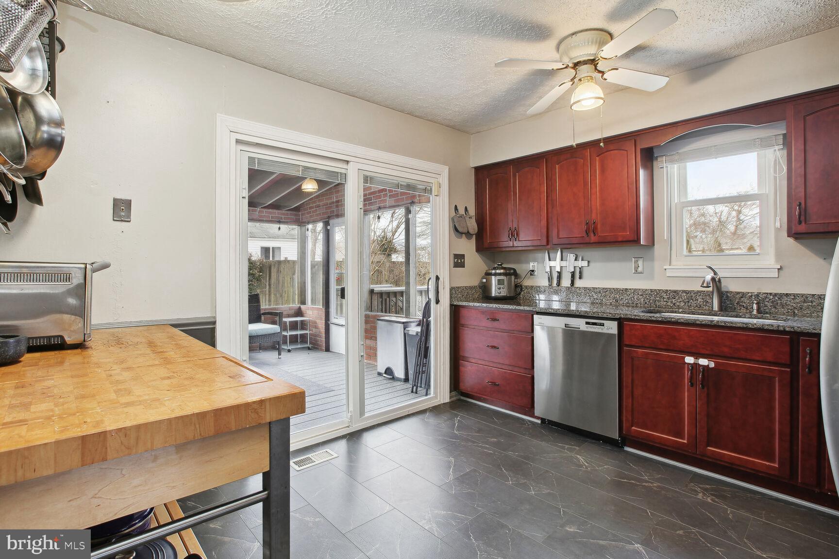 STONEYBROOKE VILLAGE - Residential