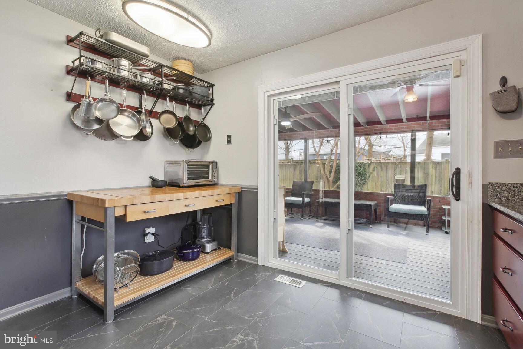 STONEYBROOKE VILLAGE - Residential