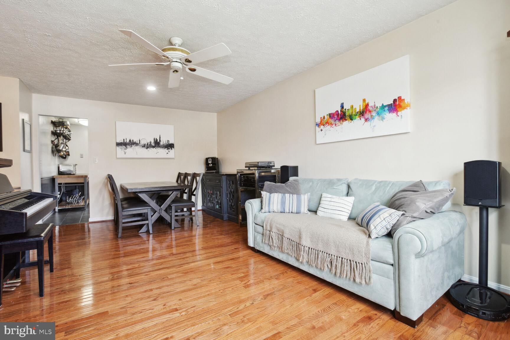 STONEYBROOKE VILLAGE - Residential