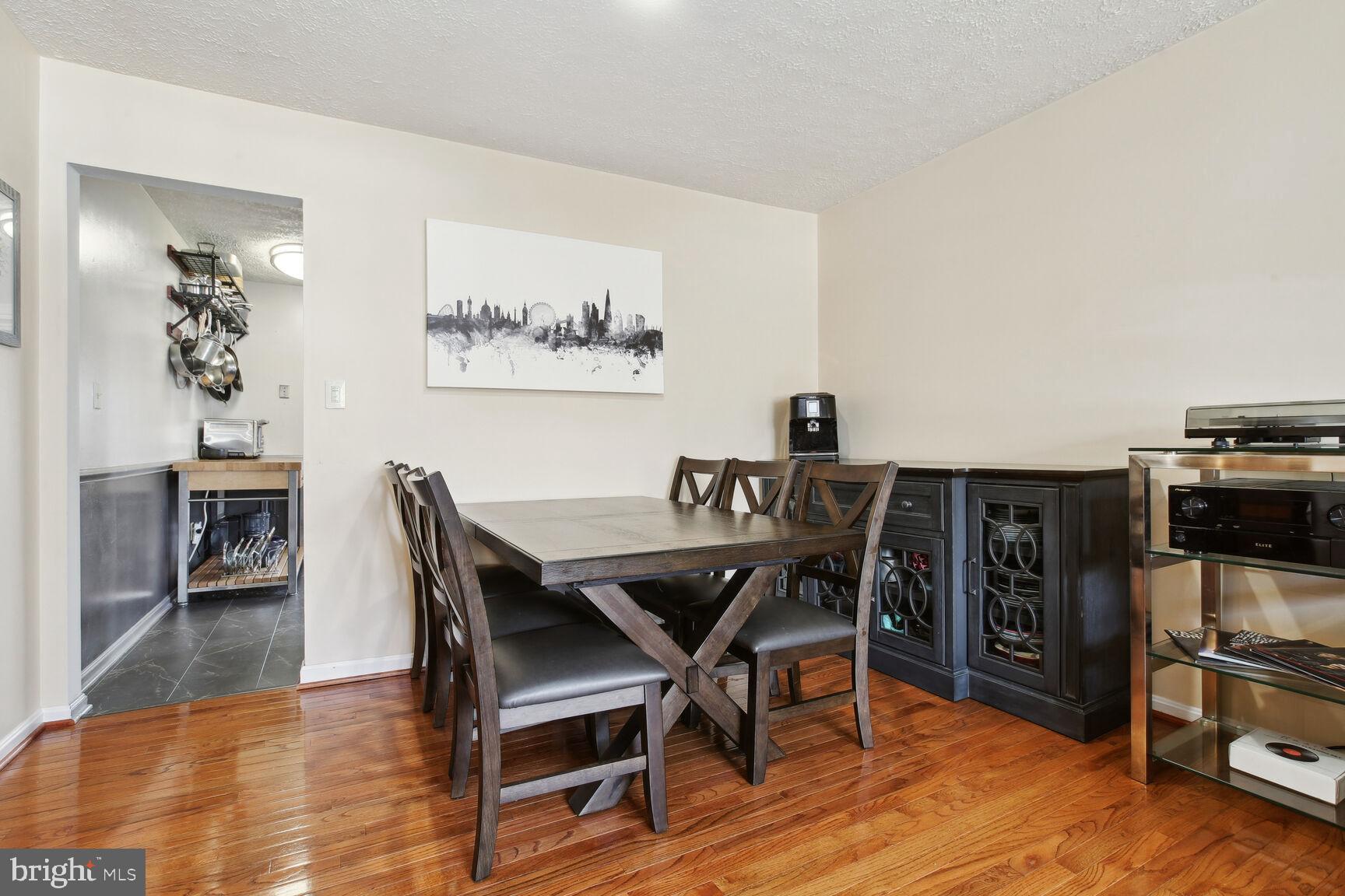 STONEYBROOKE VILLAGE - Residential