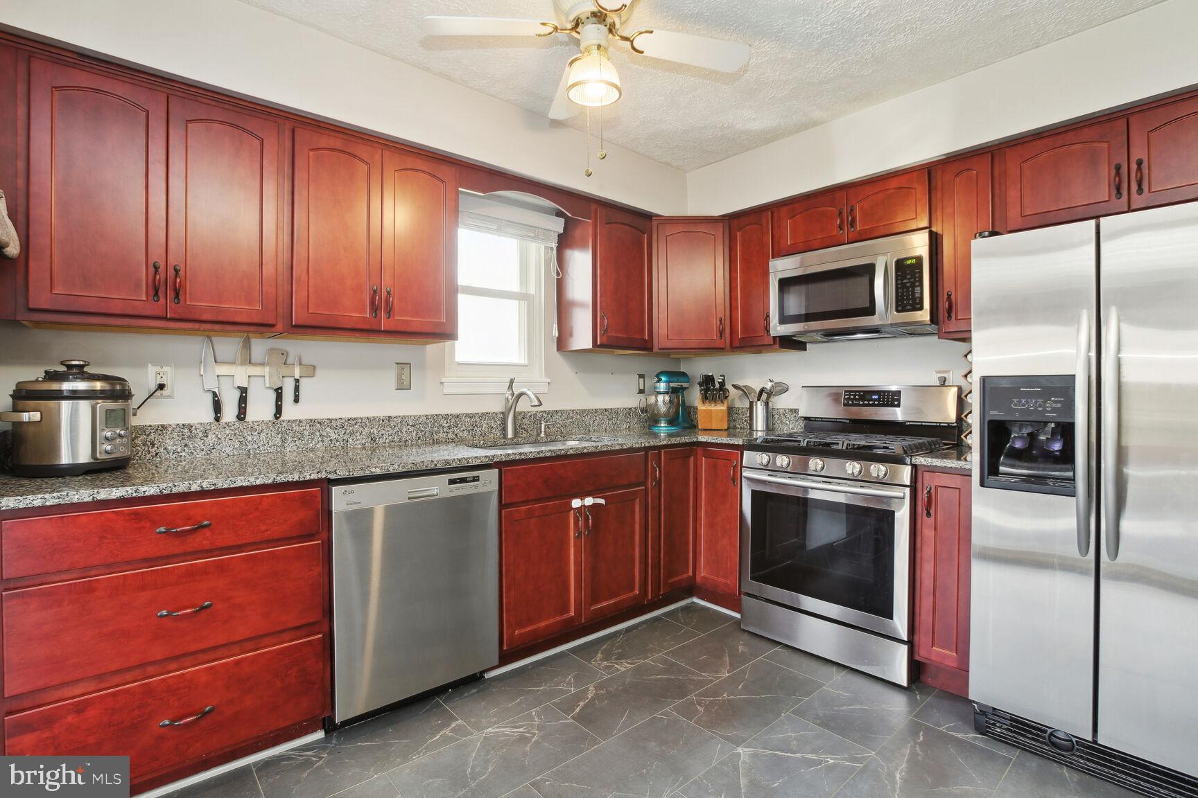 STONEYBROOKE VILLAGE - Residential