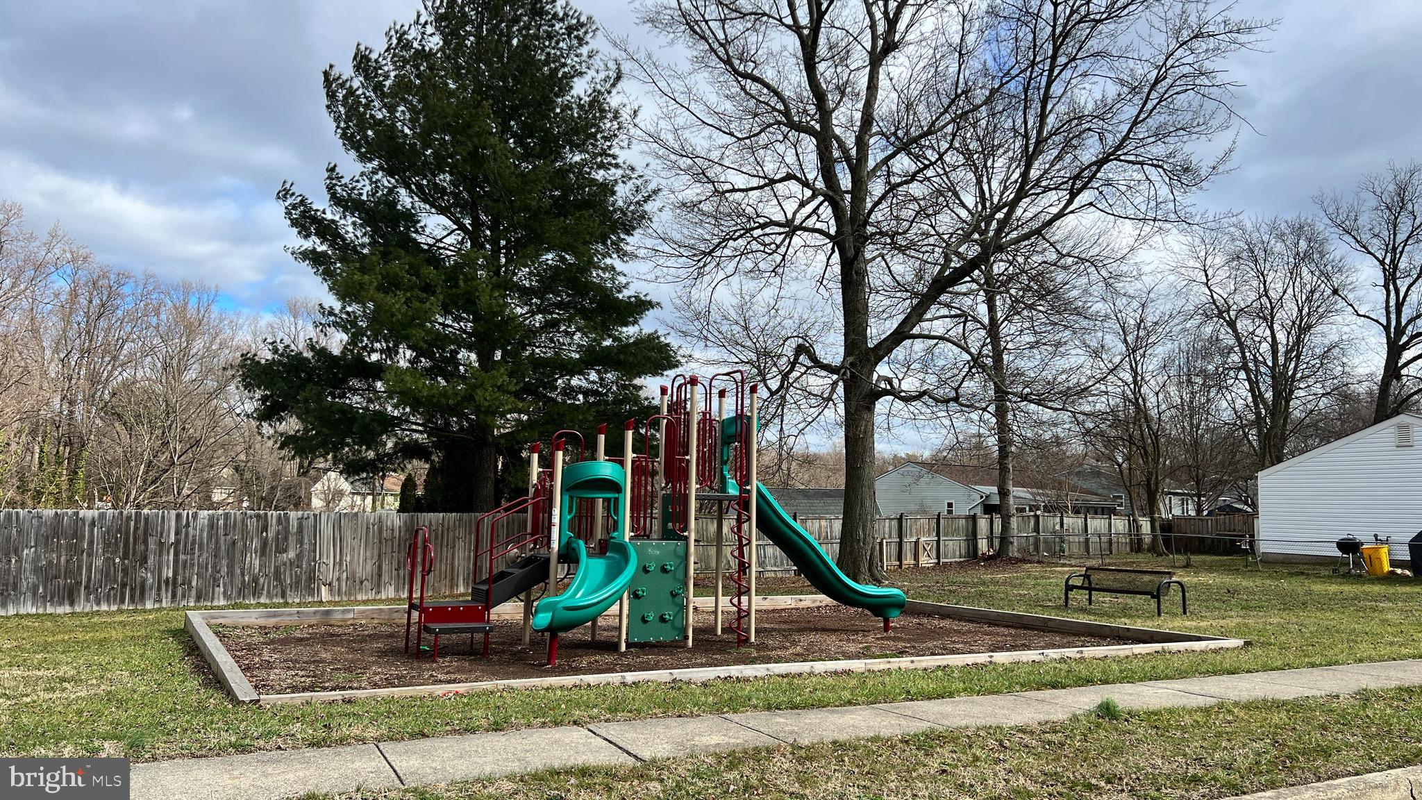 STONEYBROOKE VILLAGE - Residential