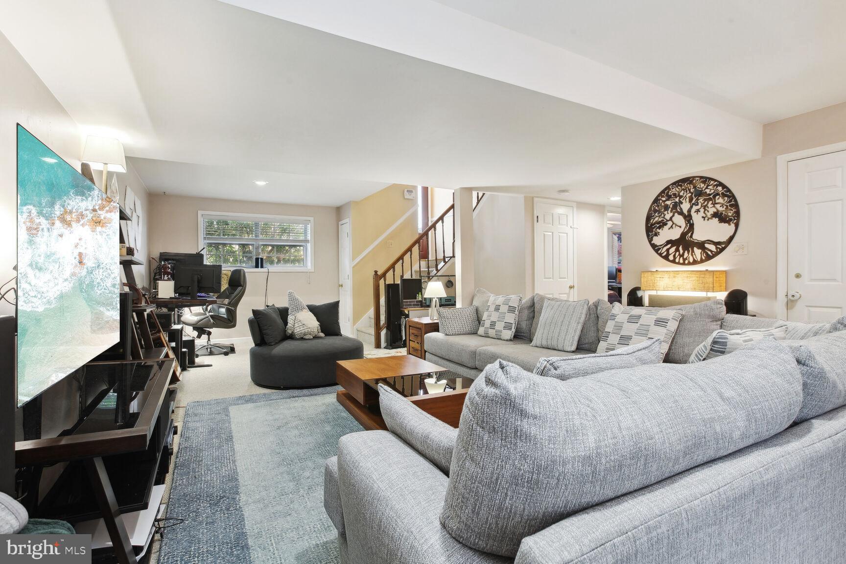 STONEYBROOKE VILLAGE - Residential