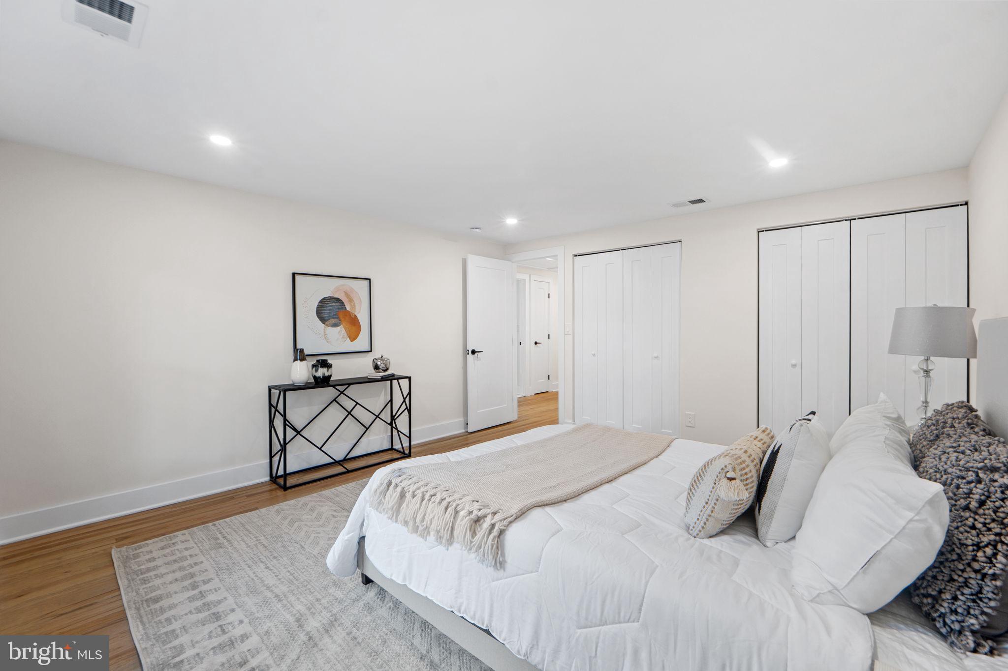 FOX HILLS OF POTOMAC - Residential