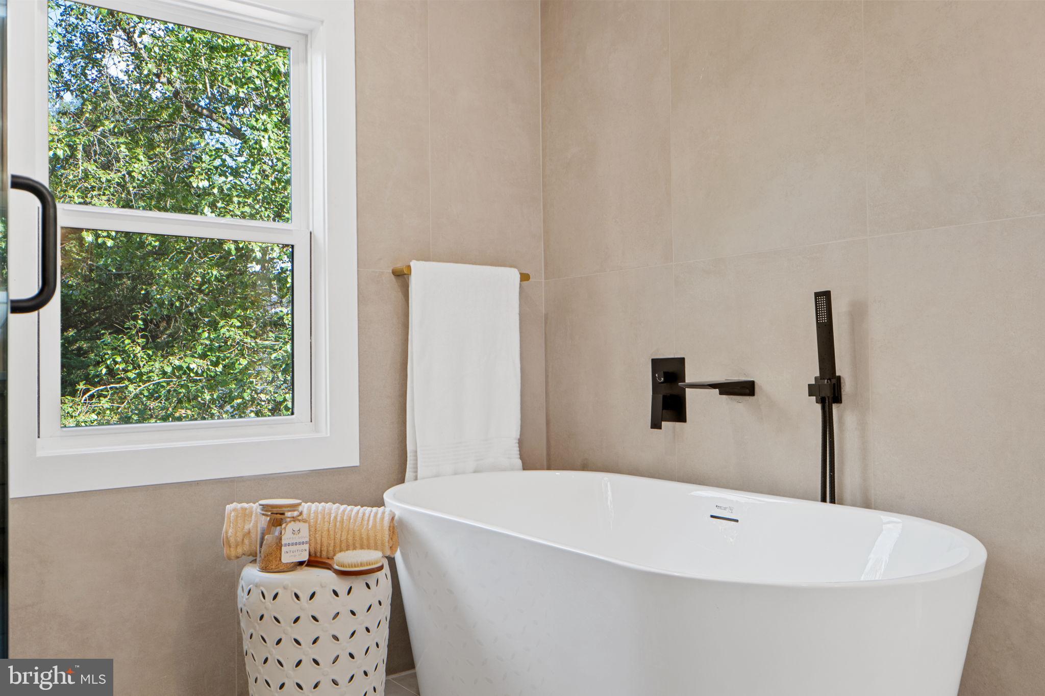 FOX HILLS OF POTOMAC - Residential