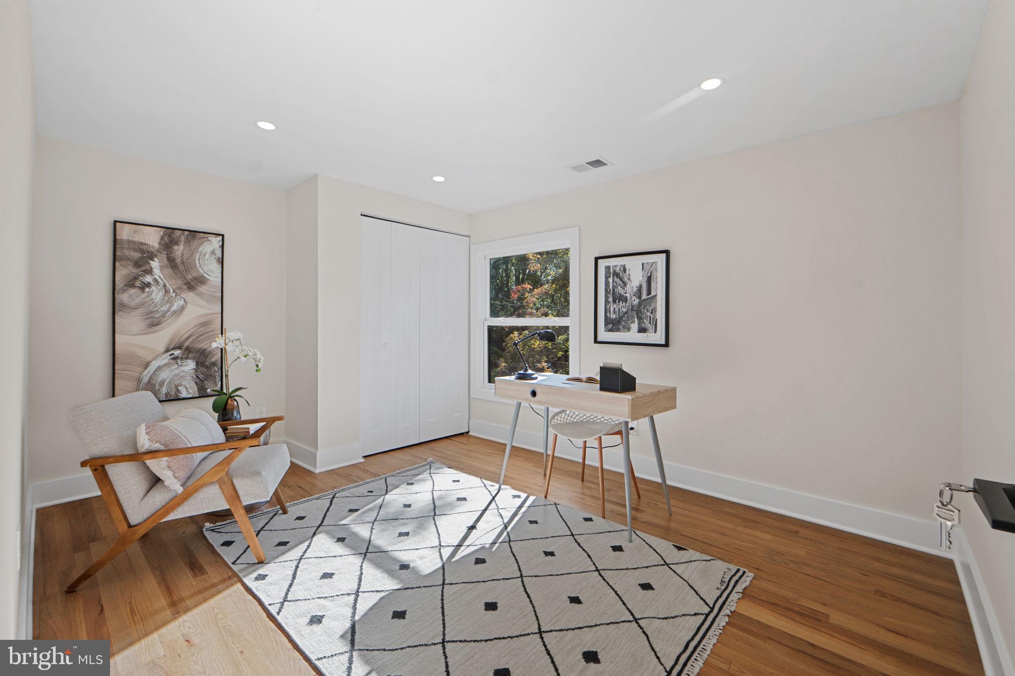 FOX HILLS OF POTOMAC - Residential