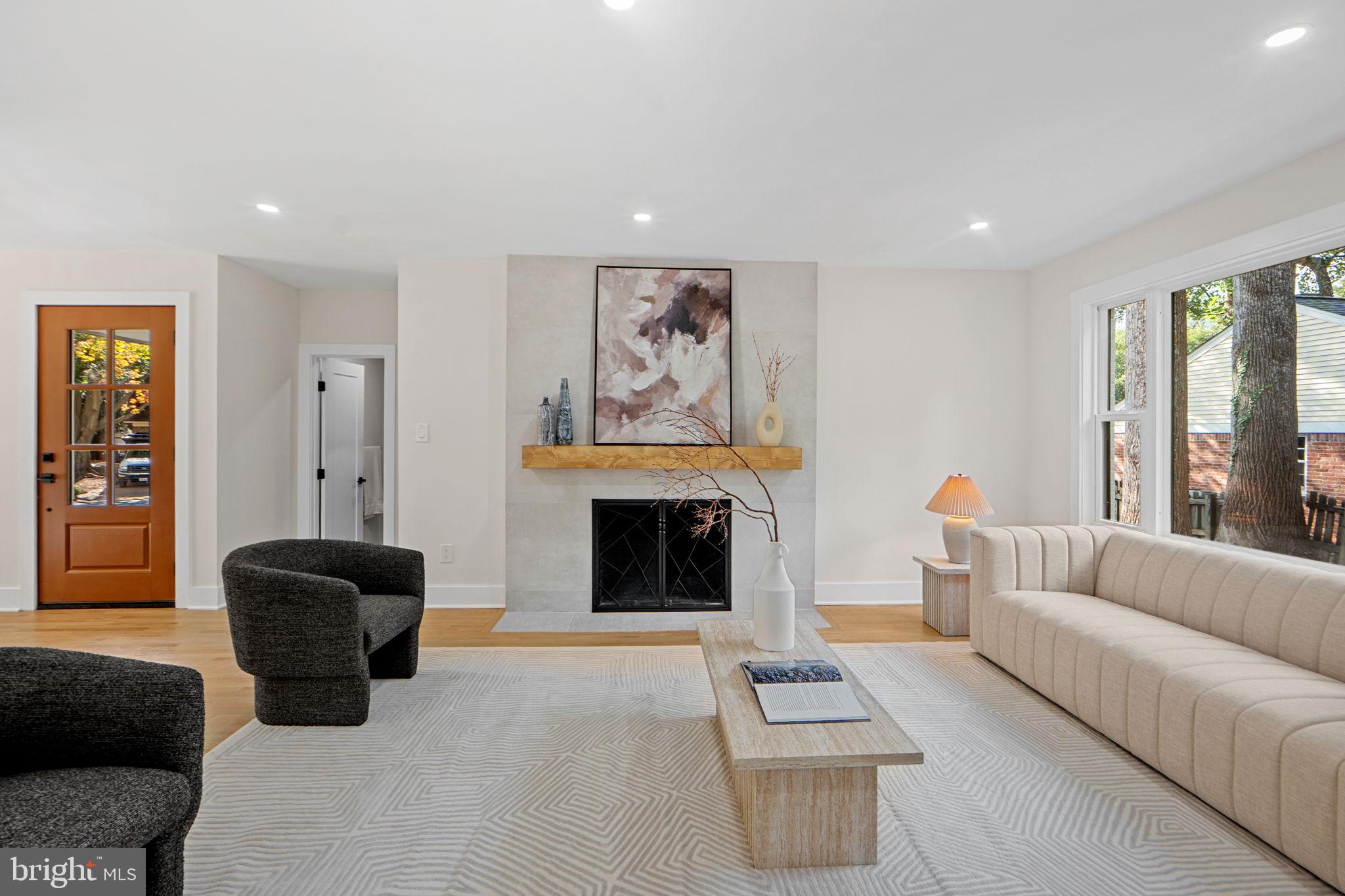 FOX HILLS OF POTOMAC - Residential