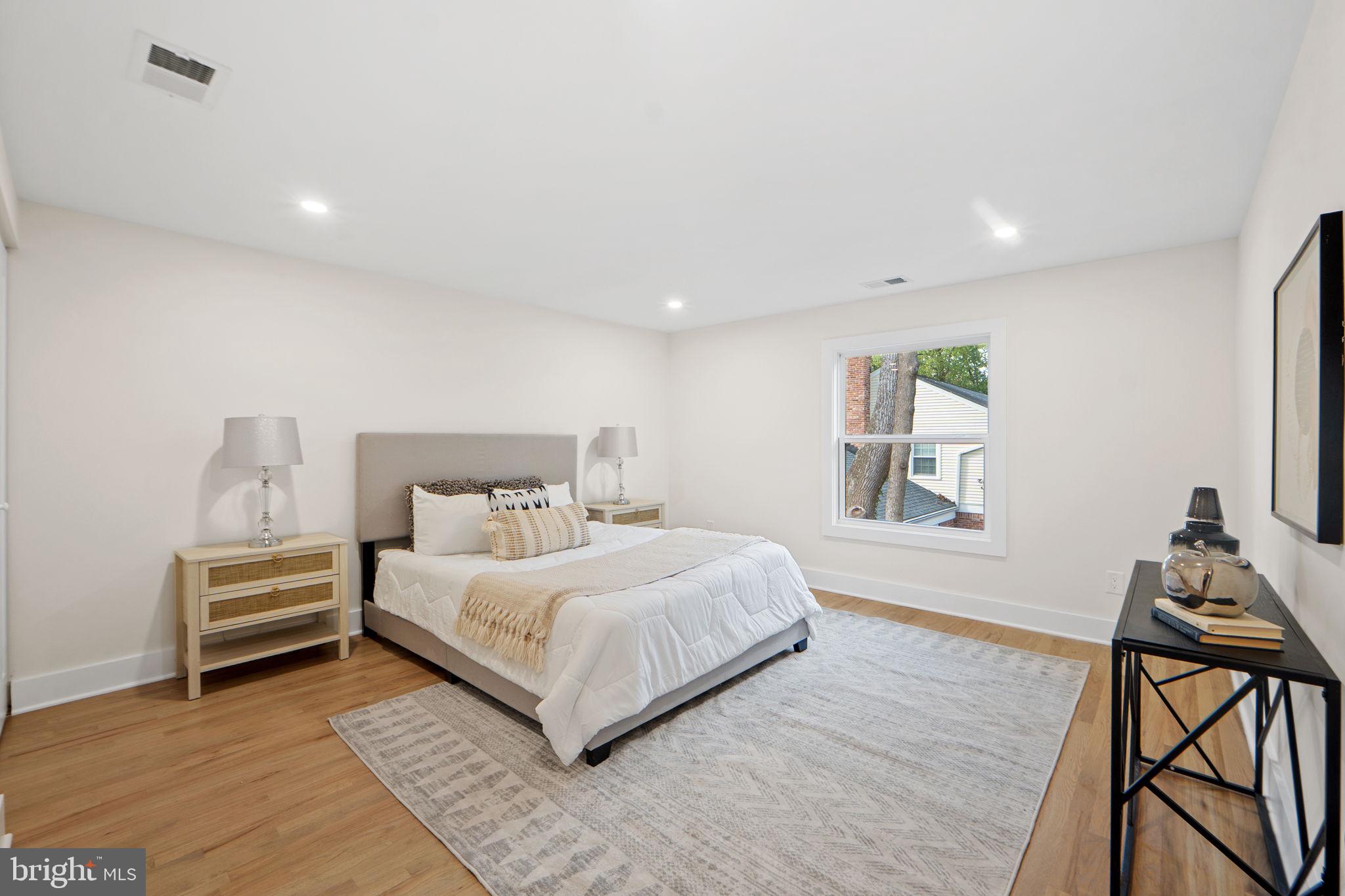 FOX HILLS OF POTOMAC - Residential