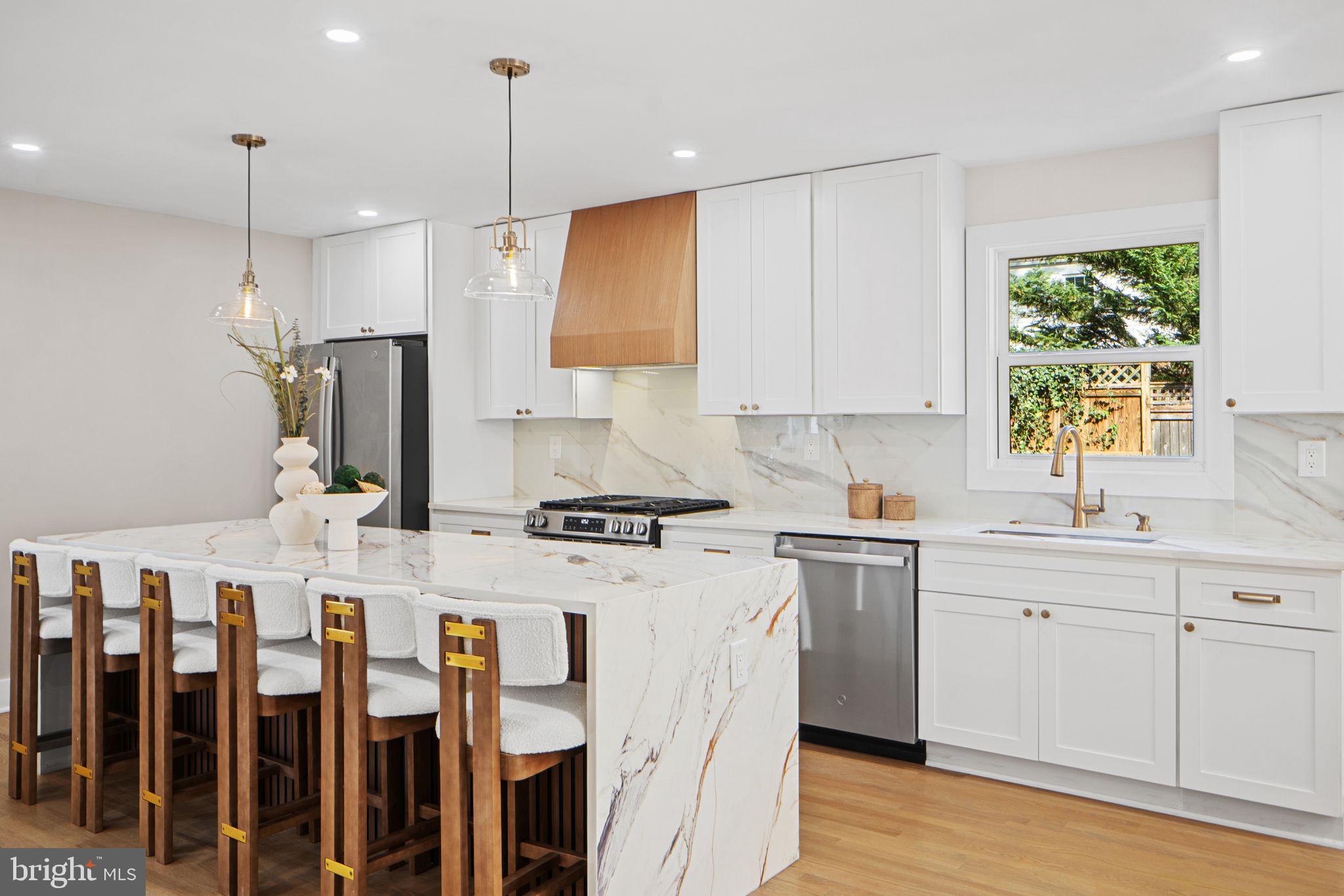 FOX HILLS OF POTOMAC - Residential