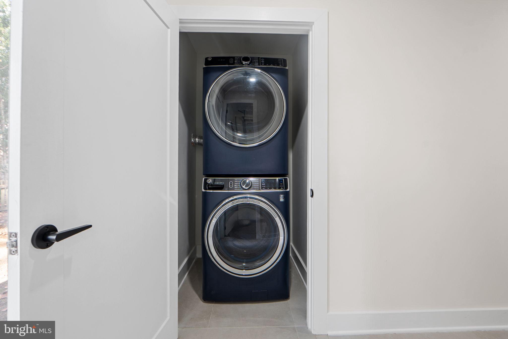 FOX HILLS OF POTOMAC - Residential