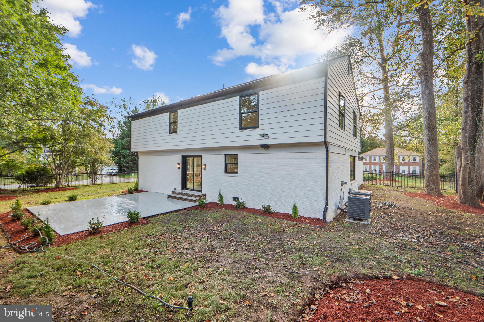 FOX HILLS OF POTOMAC - Residential