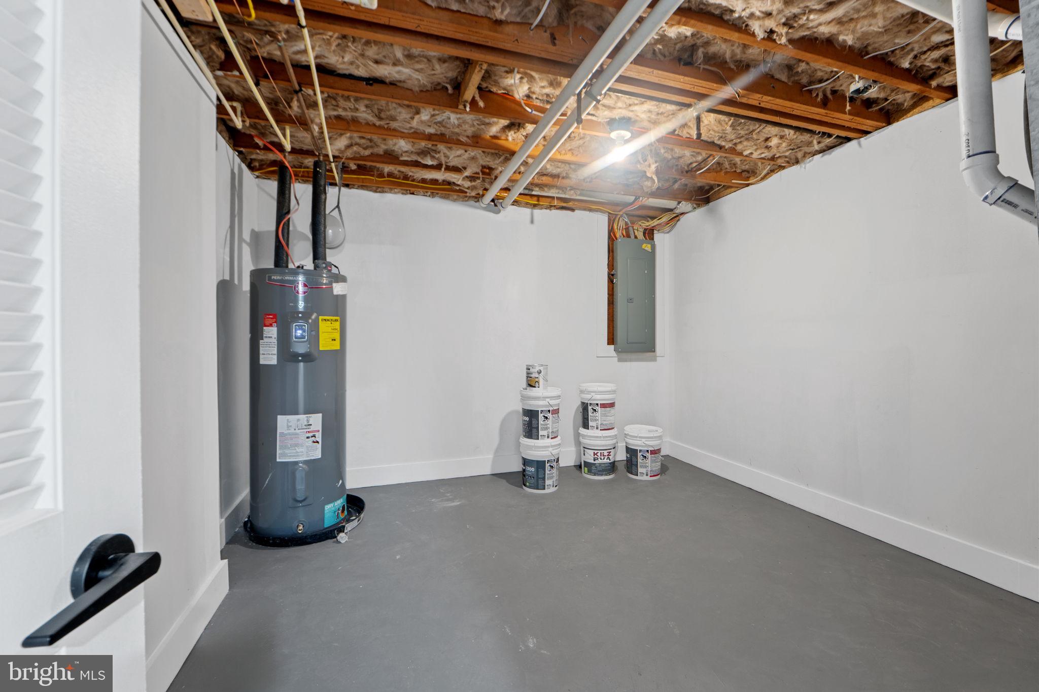 FOX HILLS OF POTOMAC - Residential