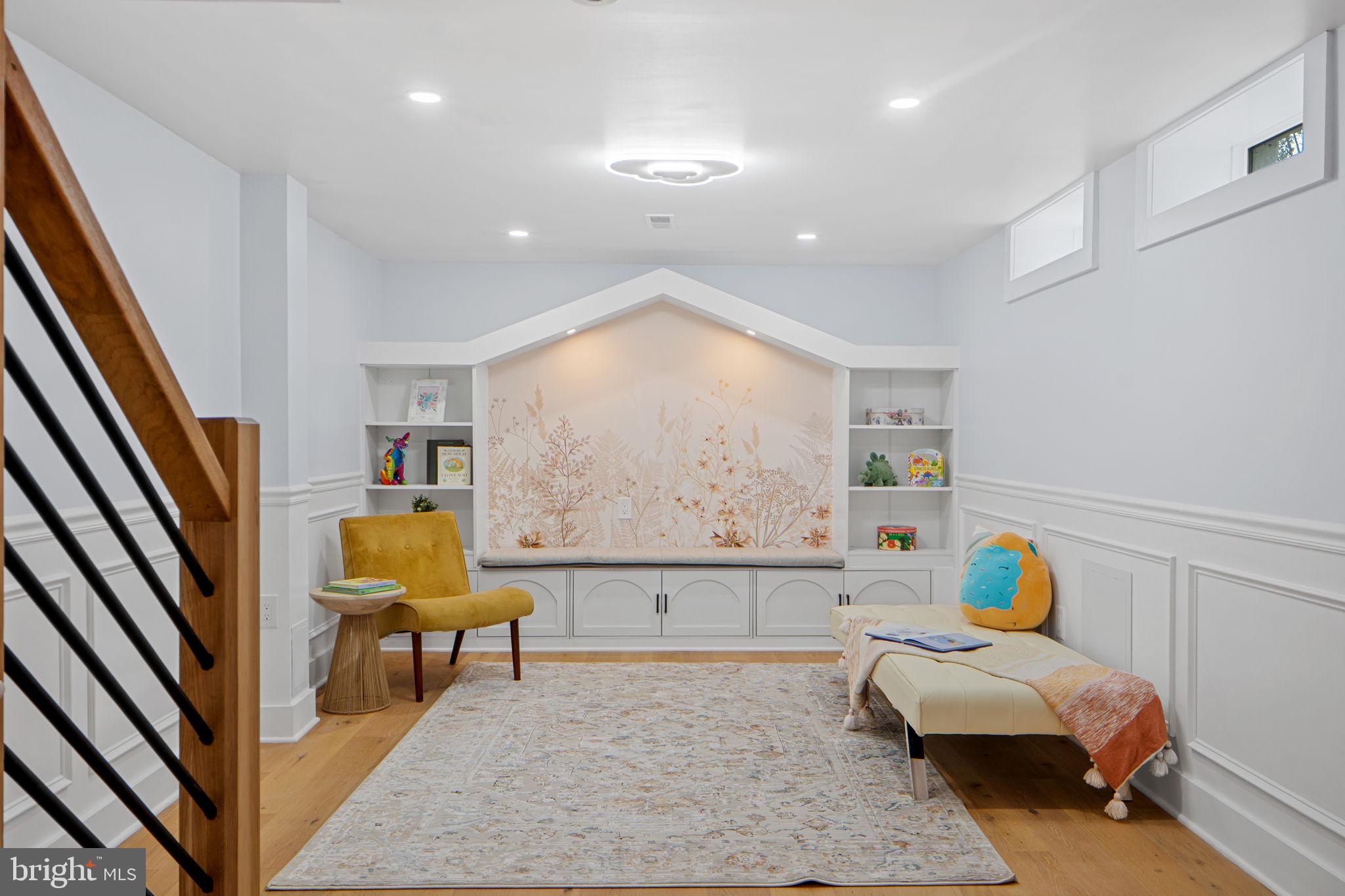 FOX HILLS OF POTOMAC - Residential