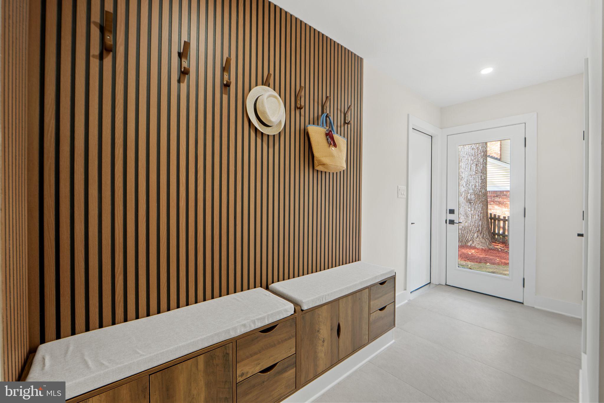 FOX HILLS OF POTOMAC - Residential