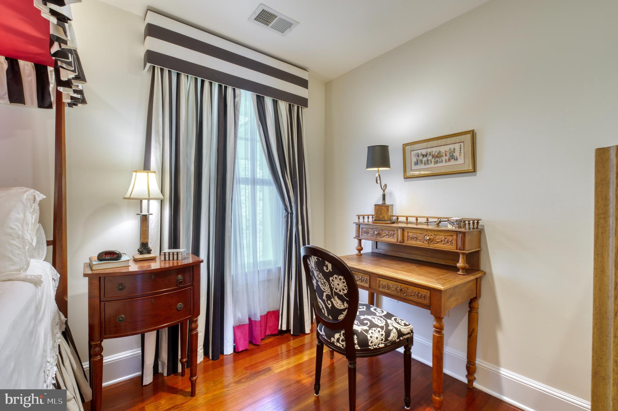 ASHTON HEIGHTS - Residential