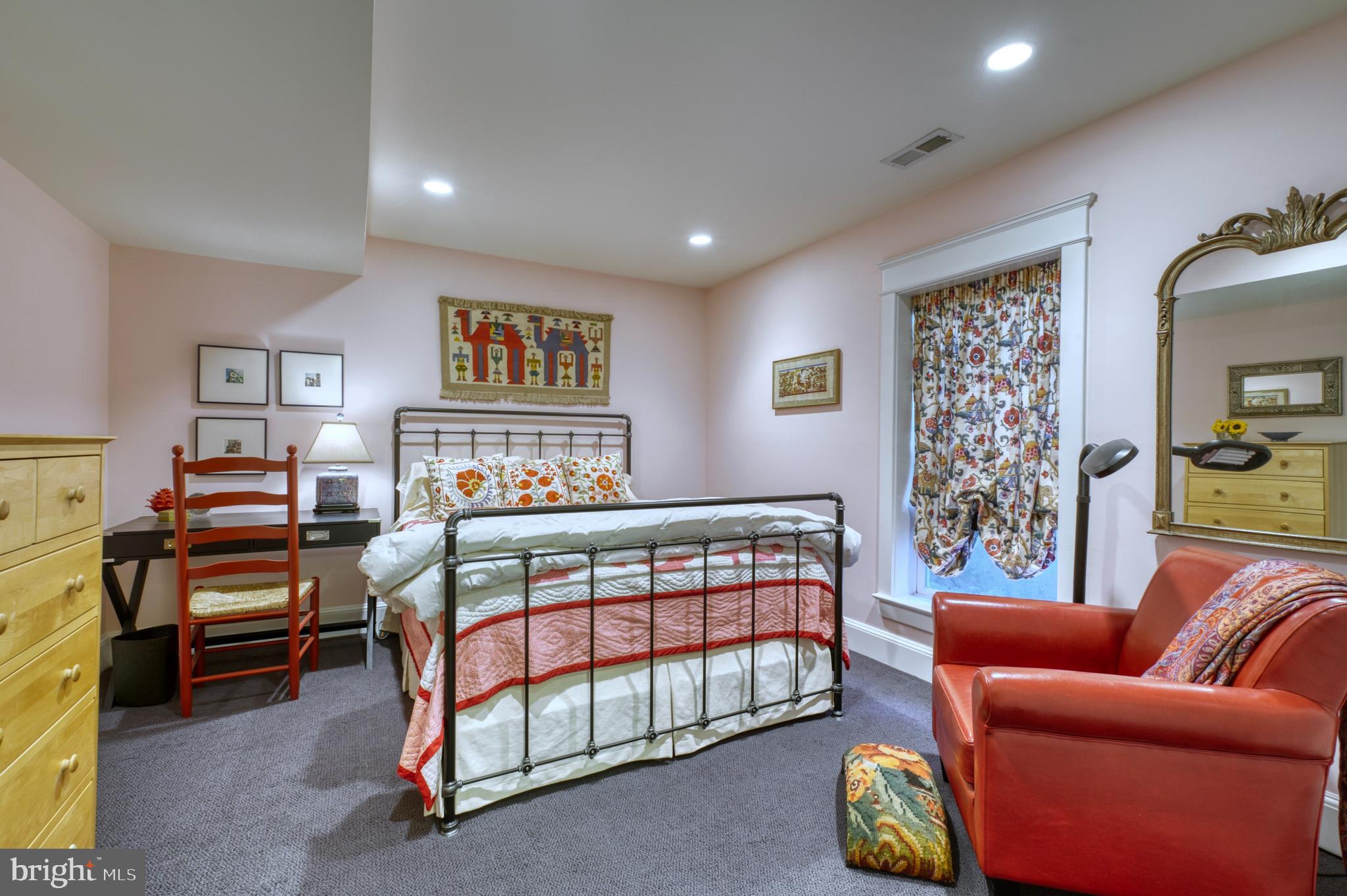 ASHTON HEIGHTS - Residential