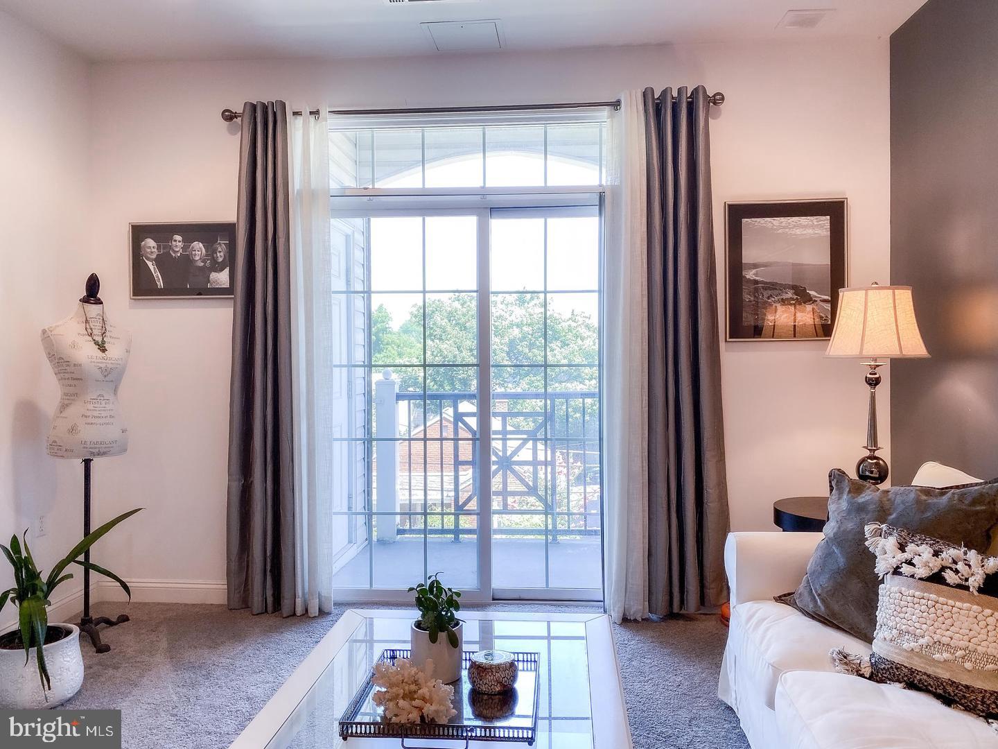 300 W ELM STREET 2331