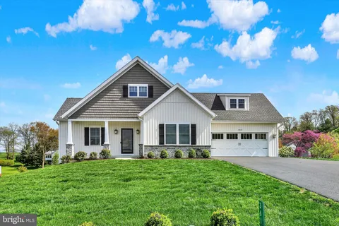 3614 Cascades Drive, Fayetteville, PA MLS: PAFL2026802