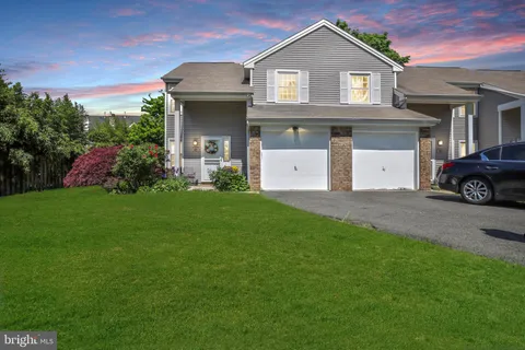 105 Renaissance Lane, New Brunswick, NJ 08901 - MLS#: NJMX2009326