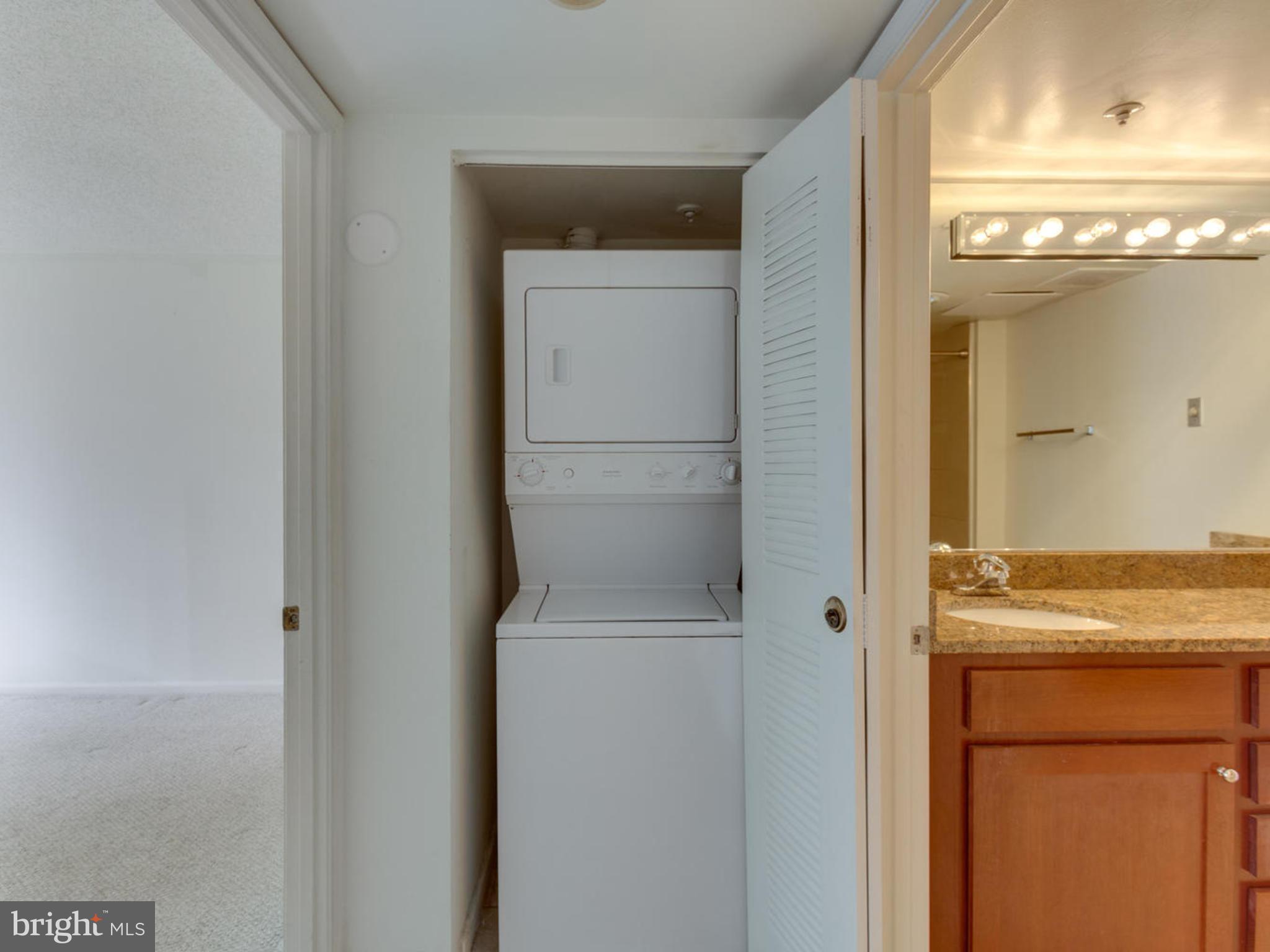 RENAISSANCE - Residential Lease