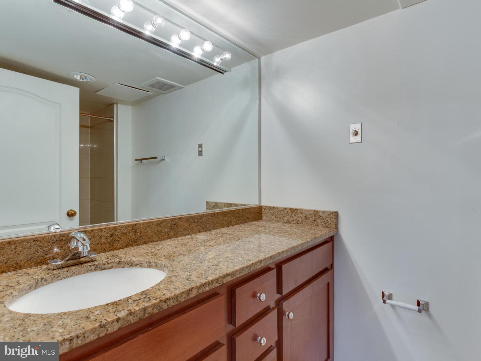 RENAISSANCE - Residential Lease