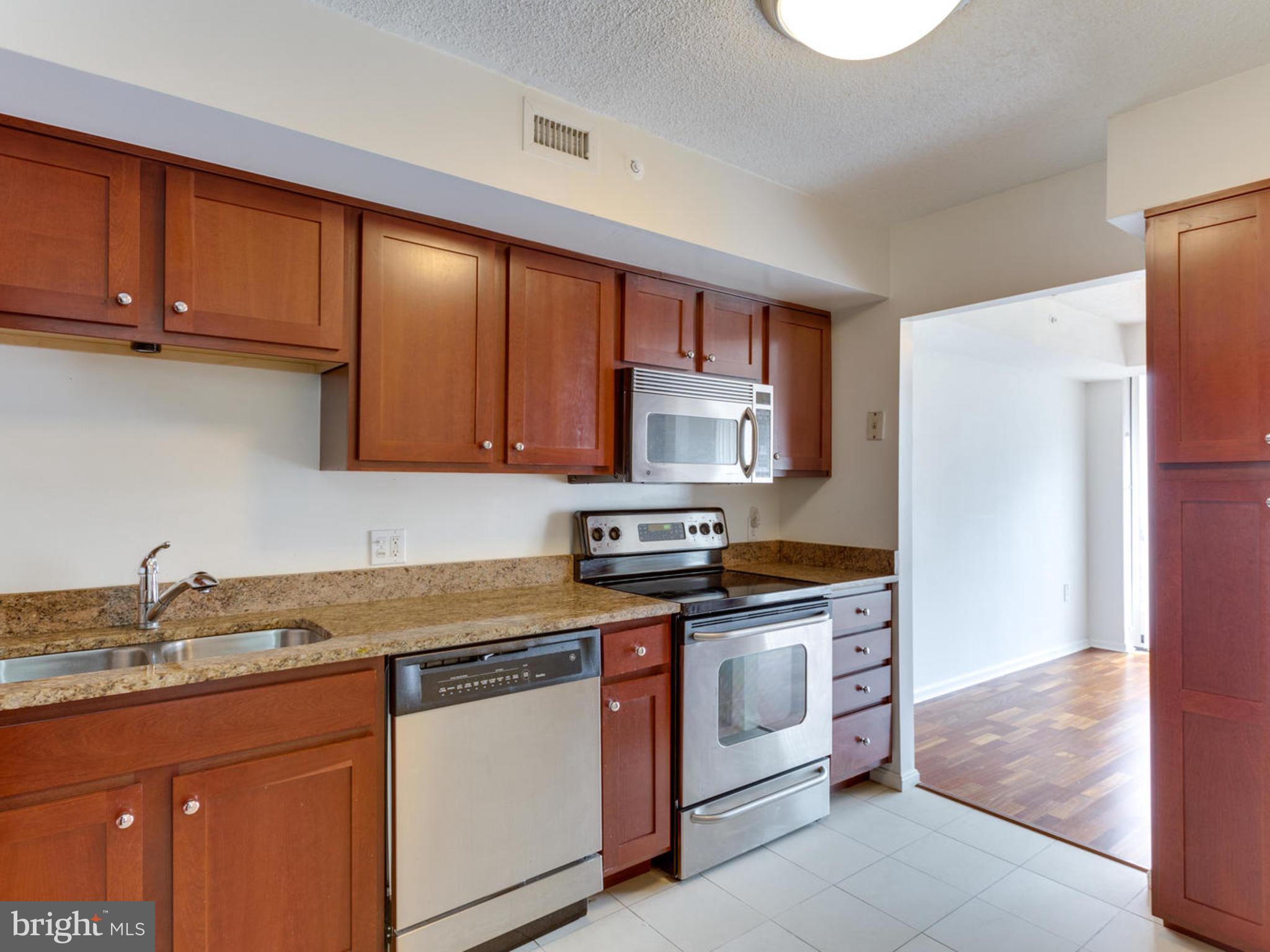 RENAISSANCE - Residential Lease