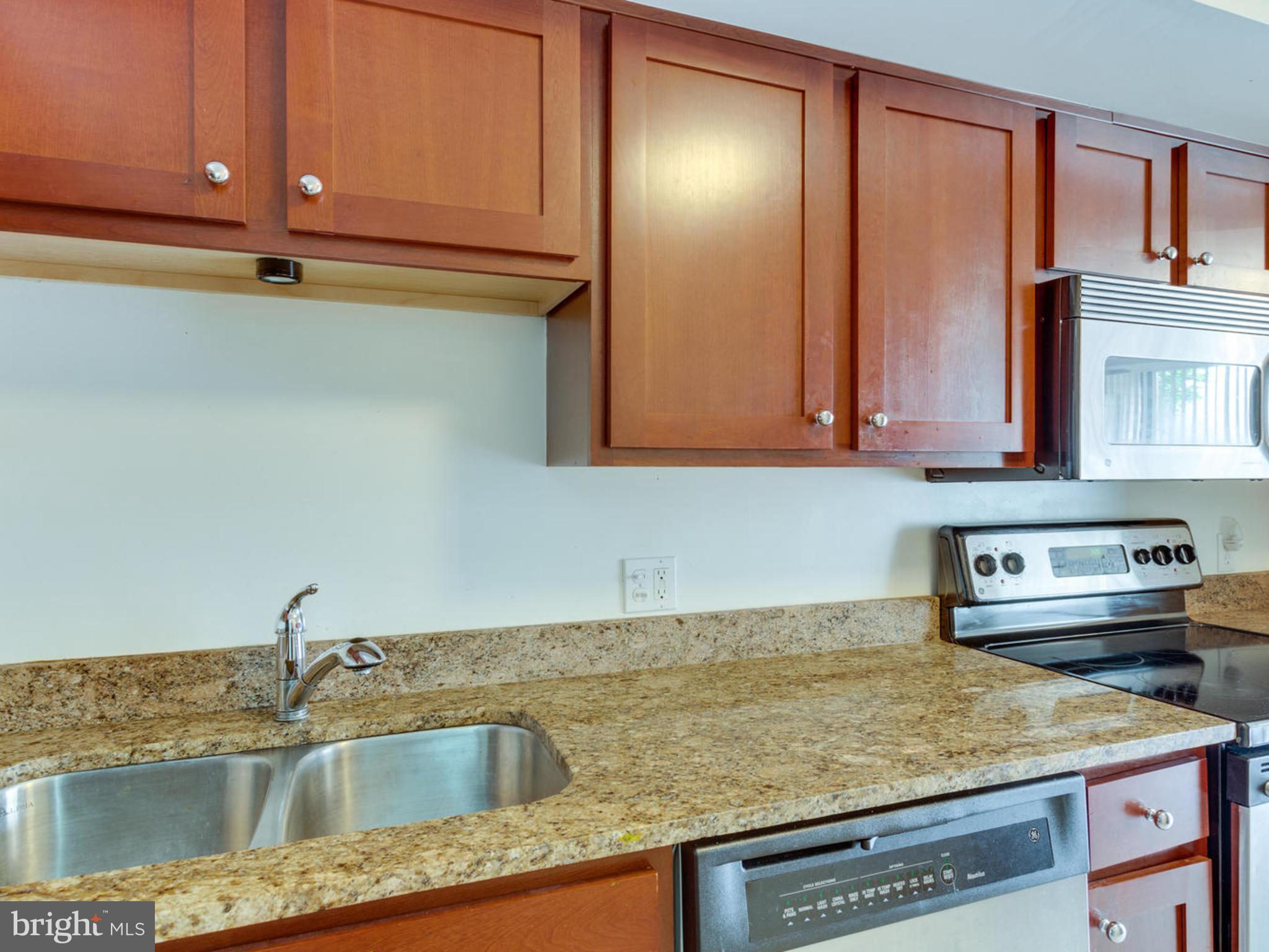 RENAISSANCE - Residential Lease