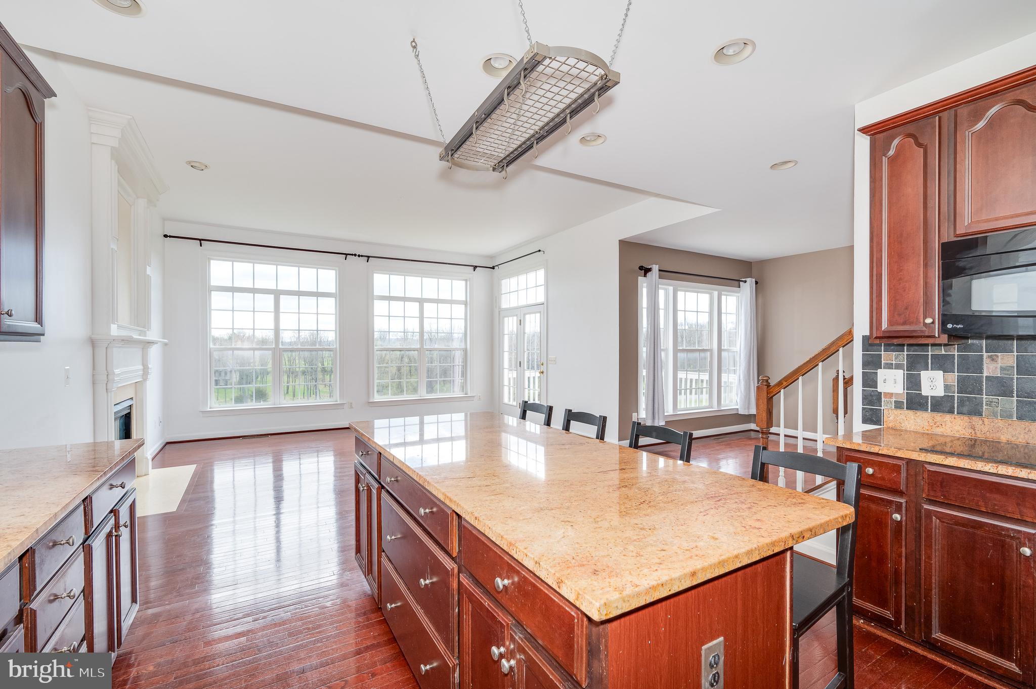 DEERFIELD VILLAGE - Residential Lease