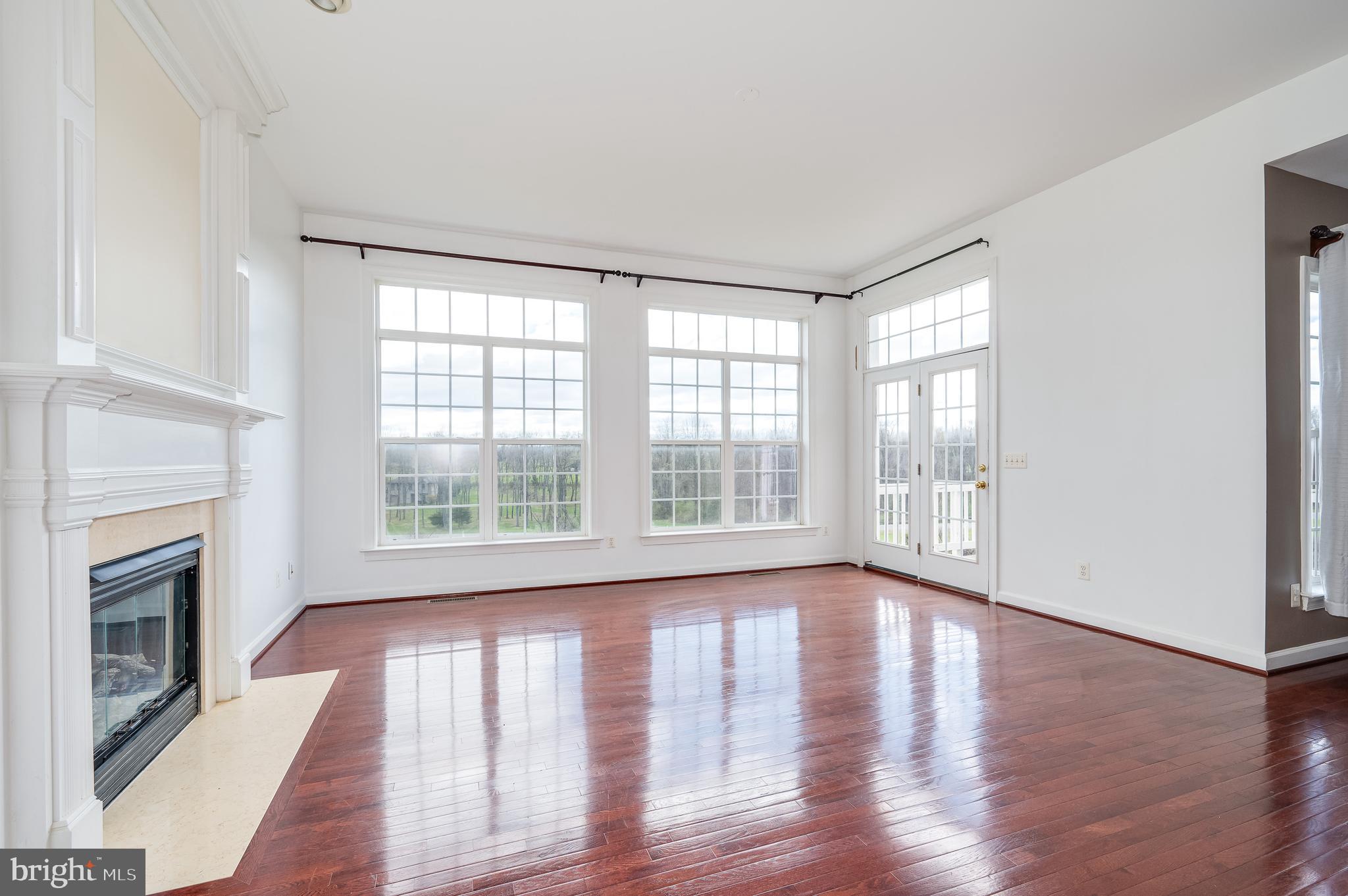 DEERFIELD VILLAGE - Residential Lease