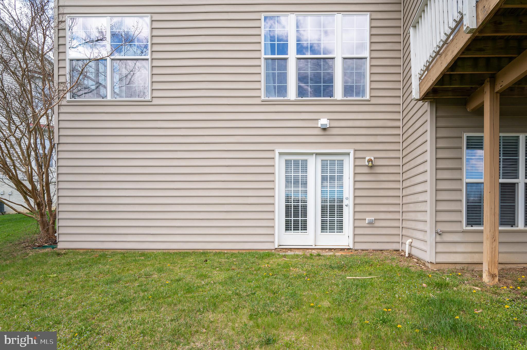 DEERFIELD VILLAGE - Residential Lease