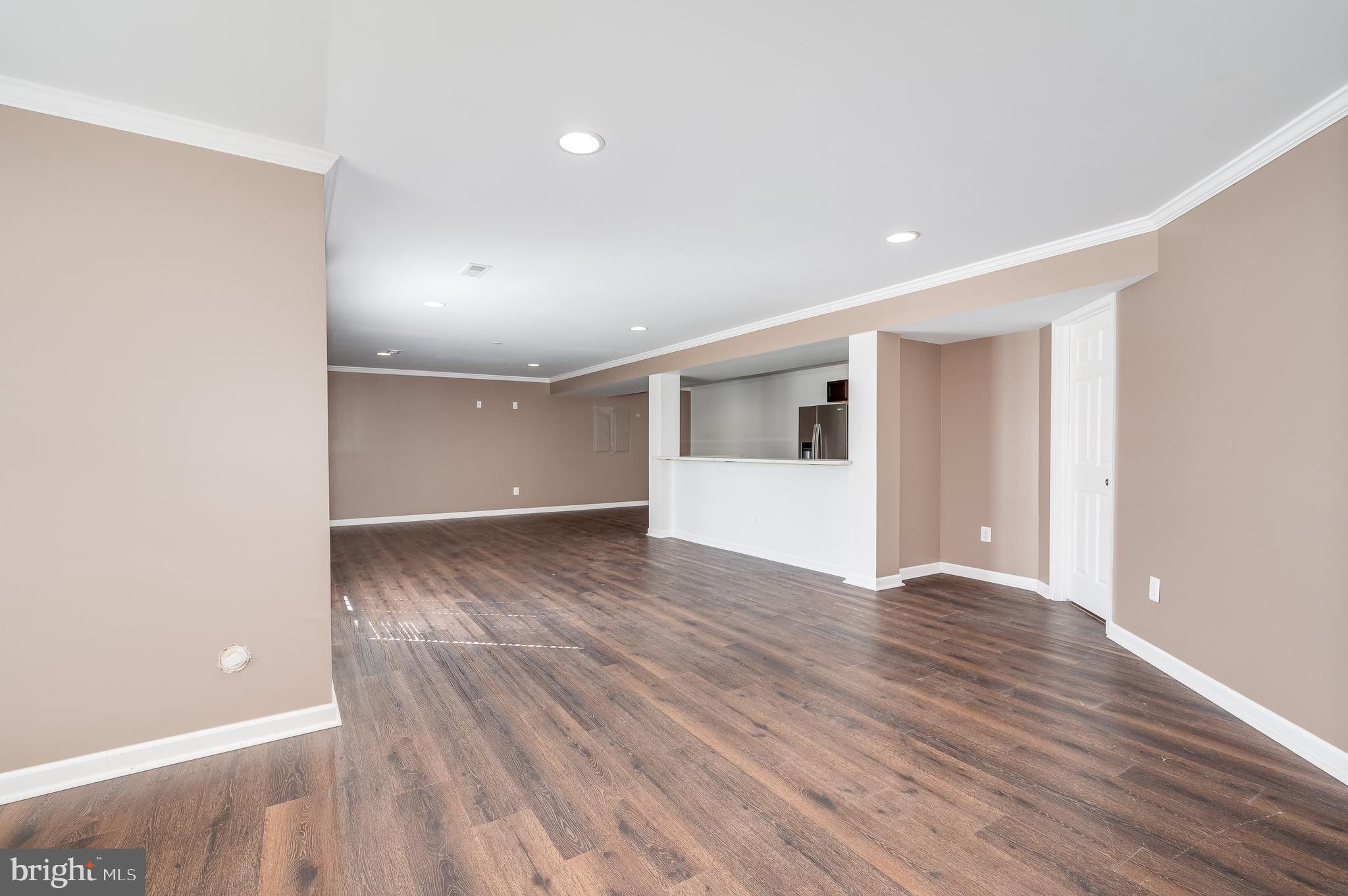 DEERFIELD VILLAGE - Residential Lease