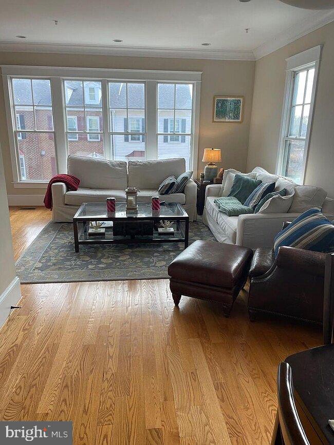 2132 N TAZEWELL COURT