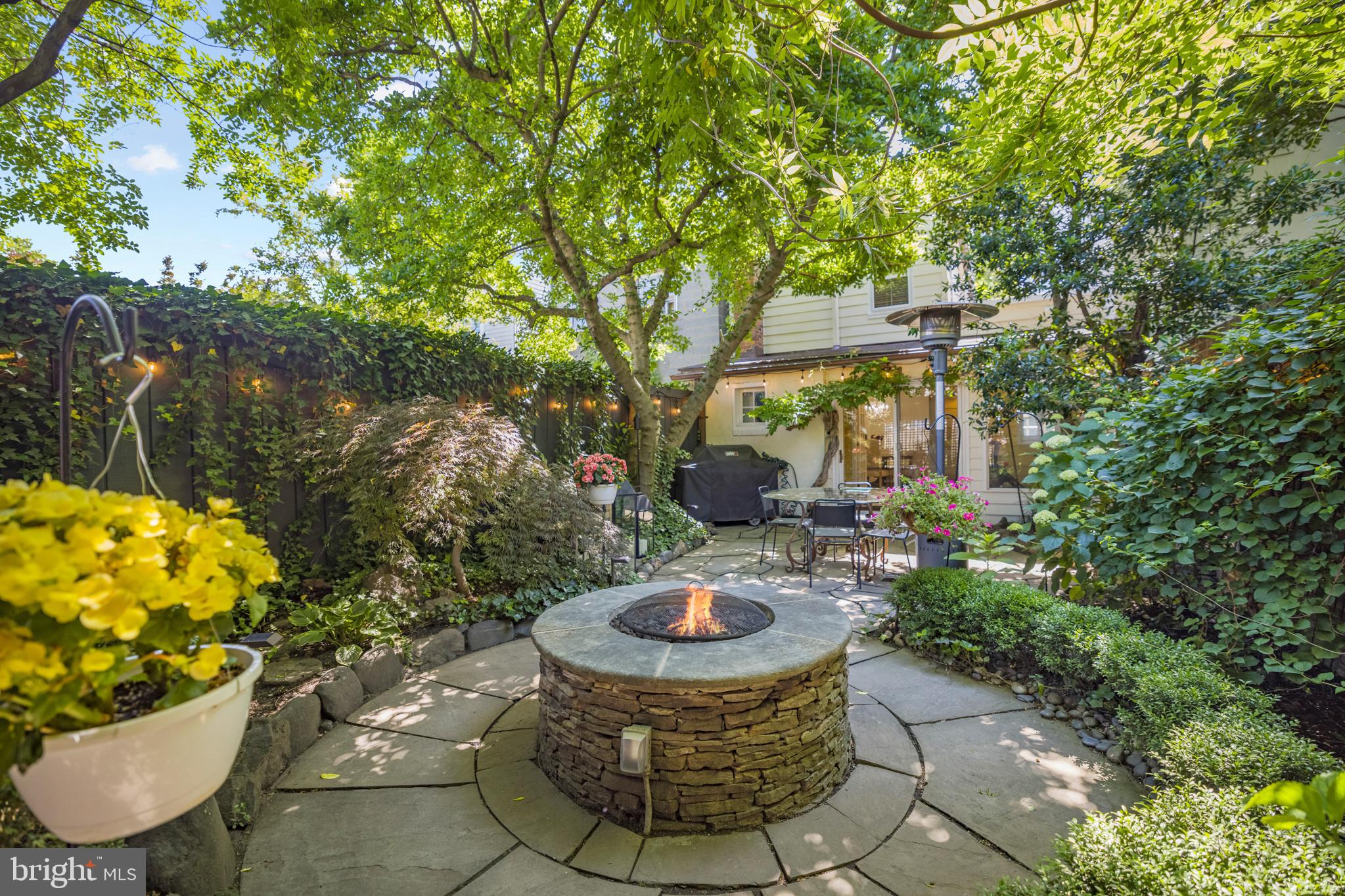 HISTORIC OLD TOWN - Residential Lease