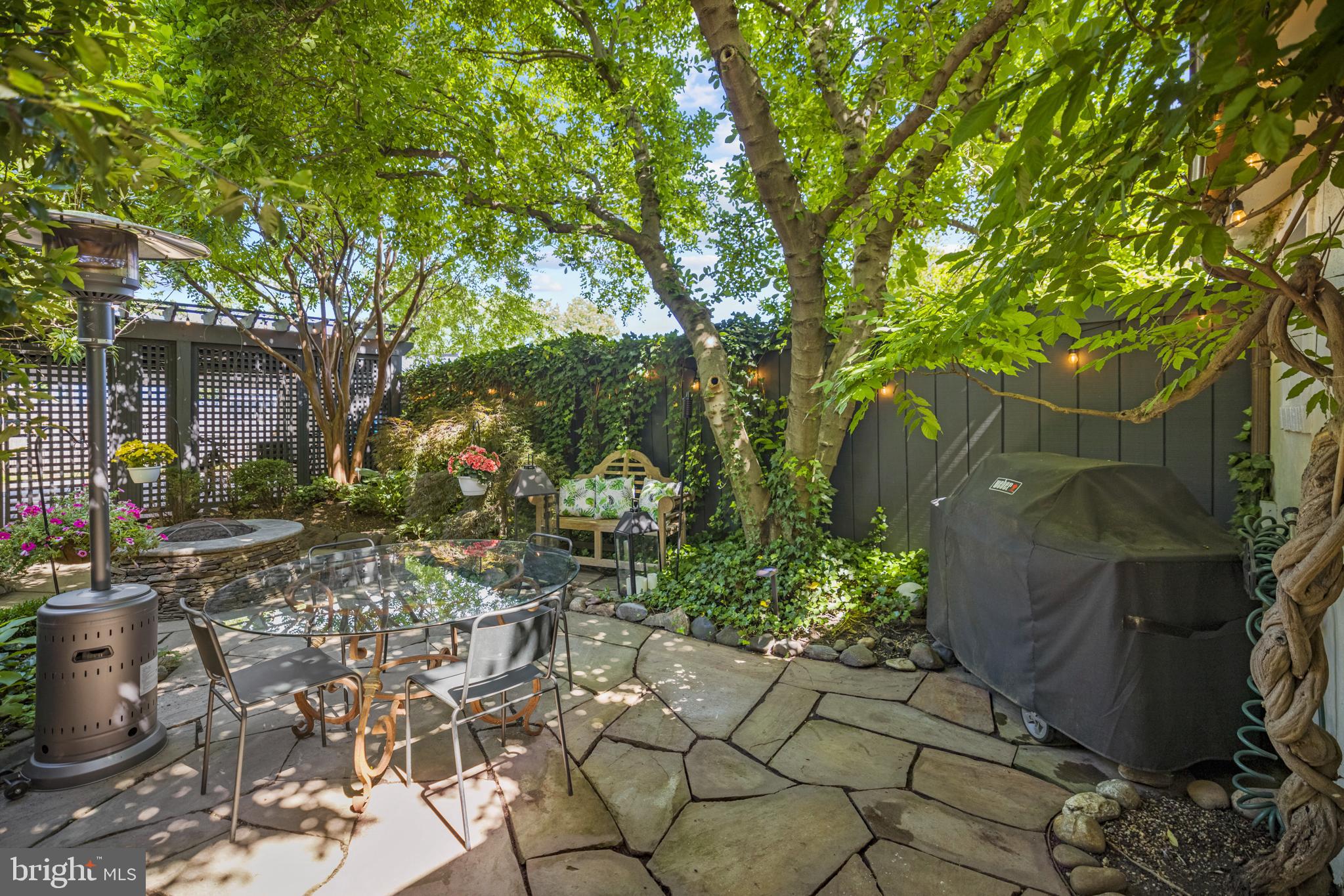 HISTORIC OLD TOWN - Residential Lease